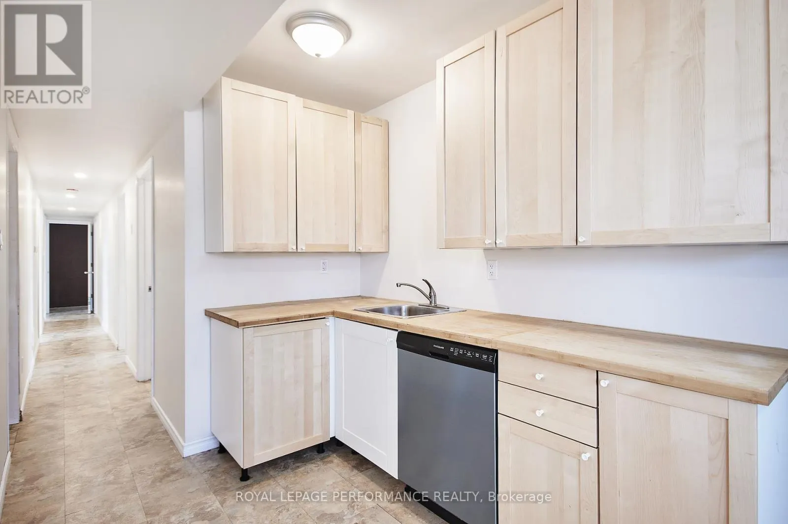 26 AYLMER AVENUE