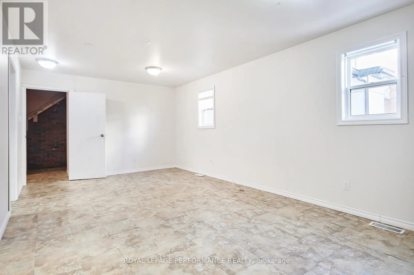 26 AYLMER AVENUE
