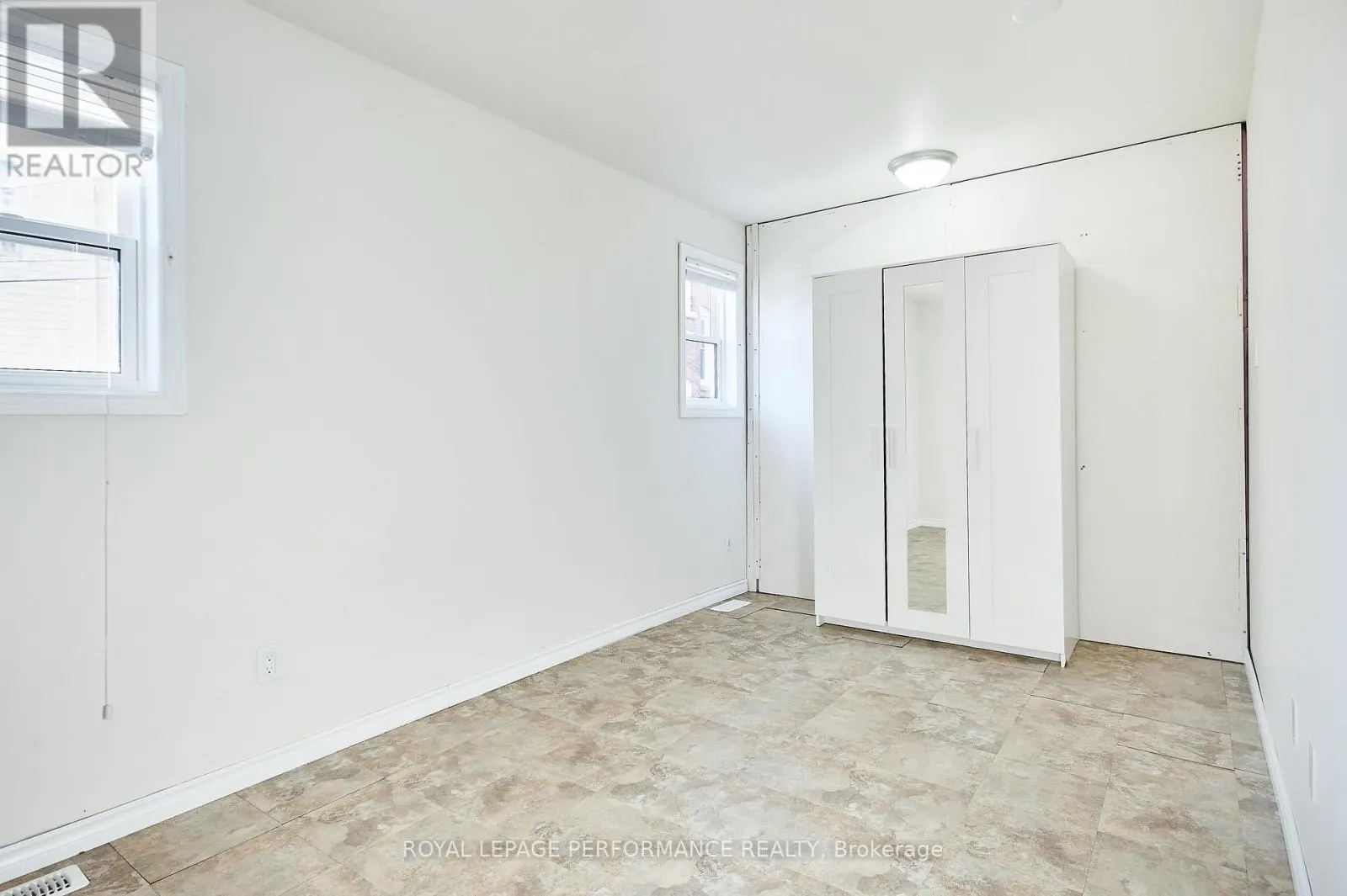 26 AYLMER AVENUE