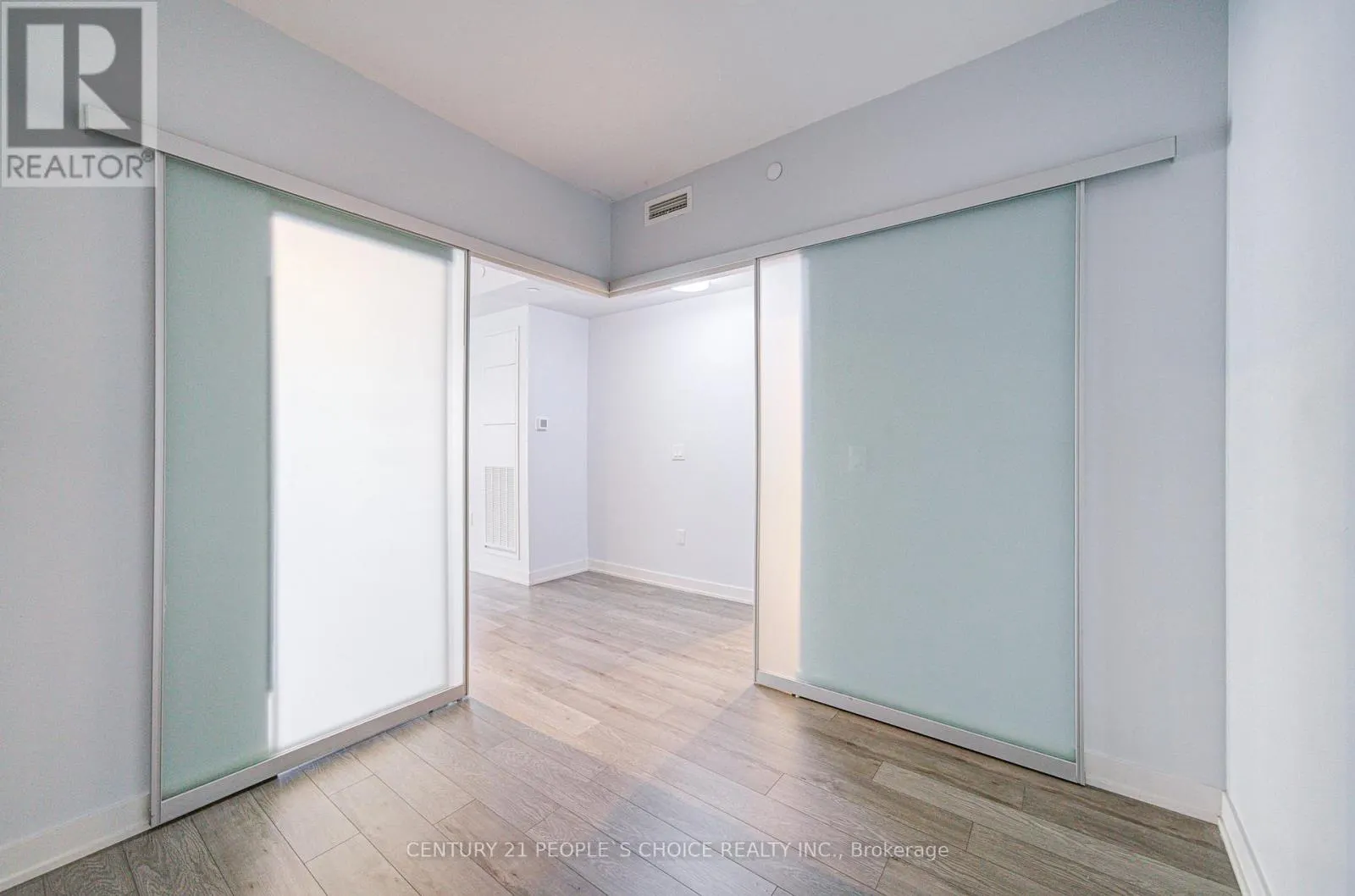 401 - 212 KING WILLIAM STREET