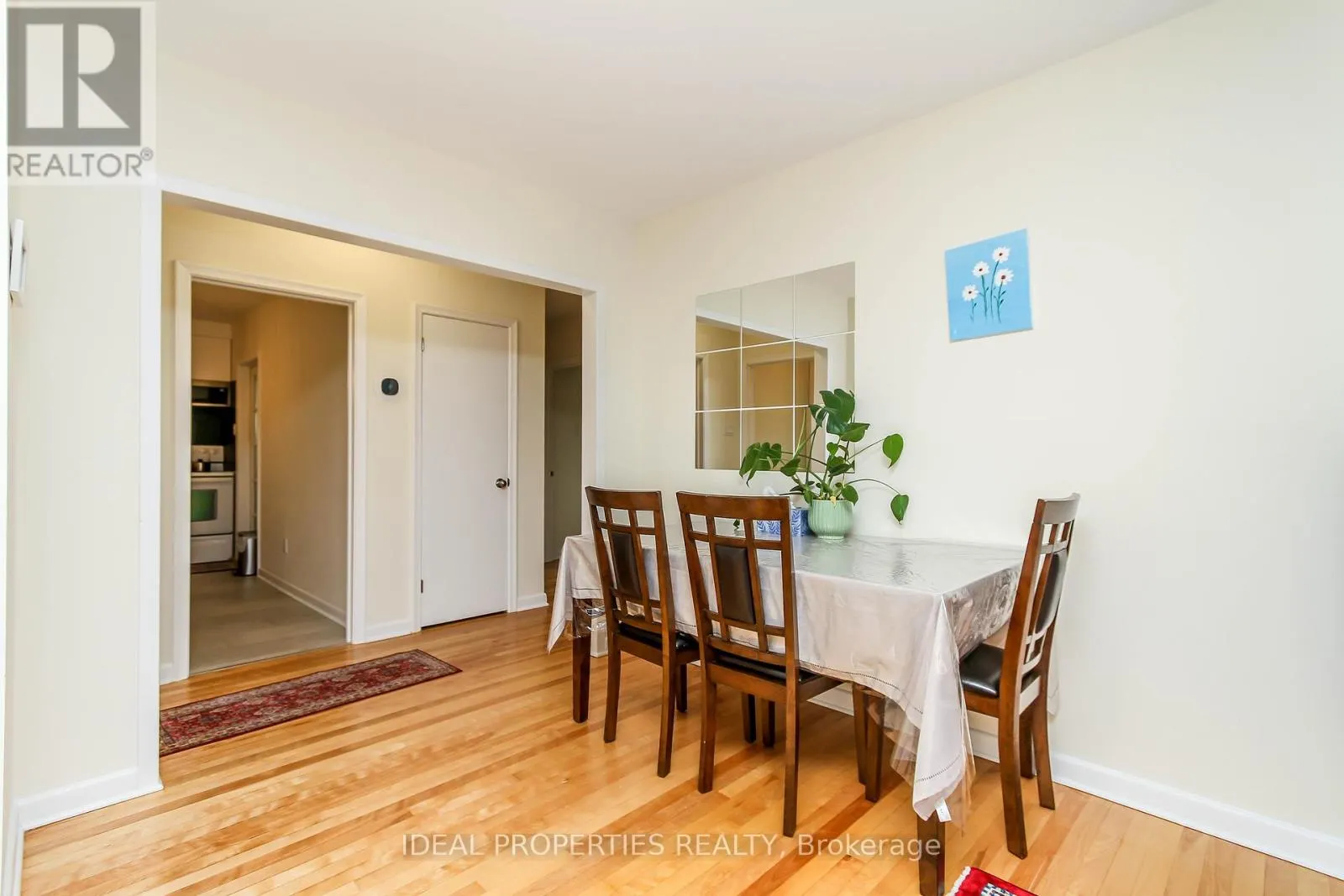 A - 2034 SAUNDERSON DRIVE