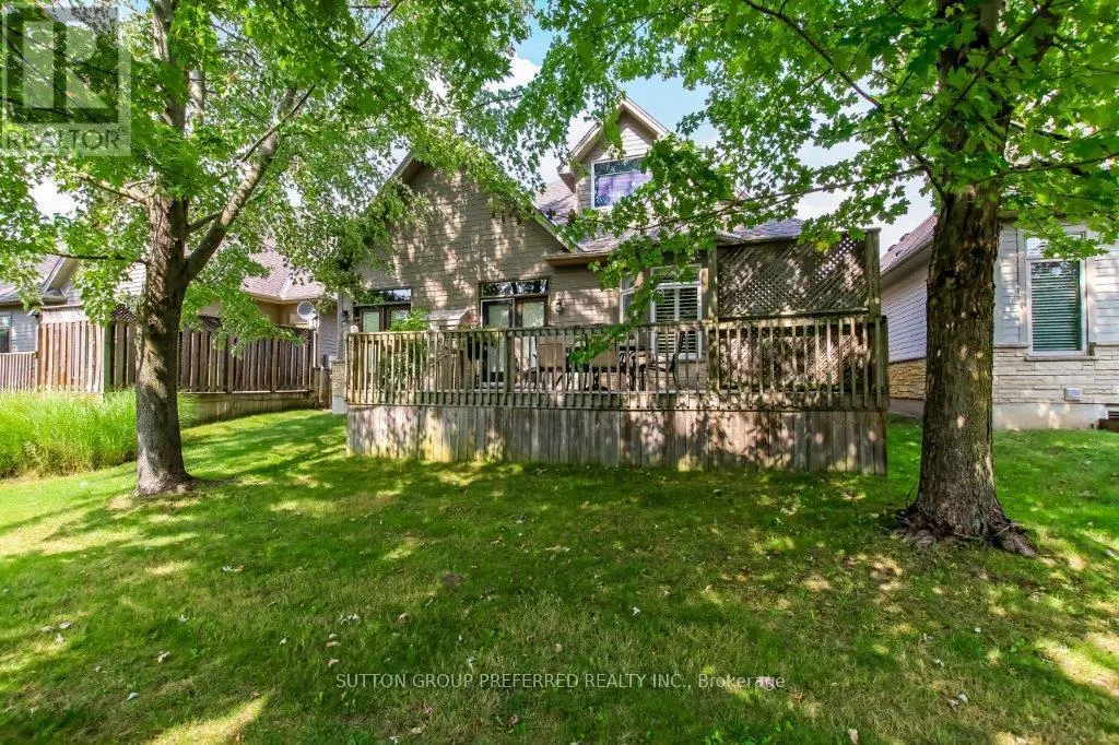 23 - 124 NORTH CENTRE ROAD, #23