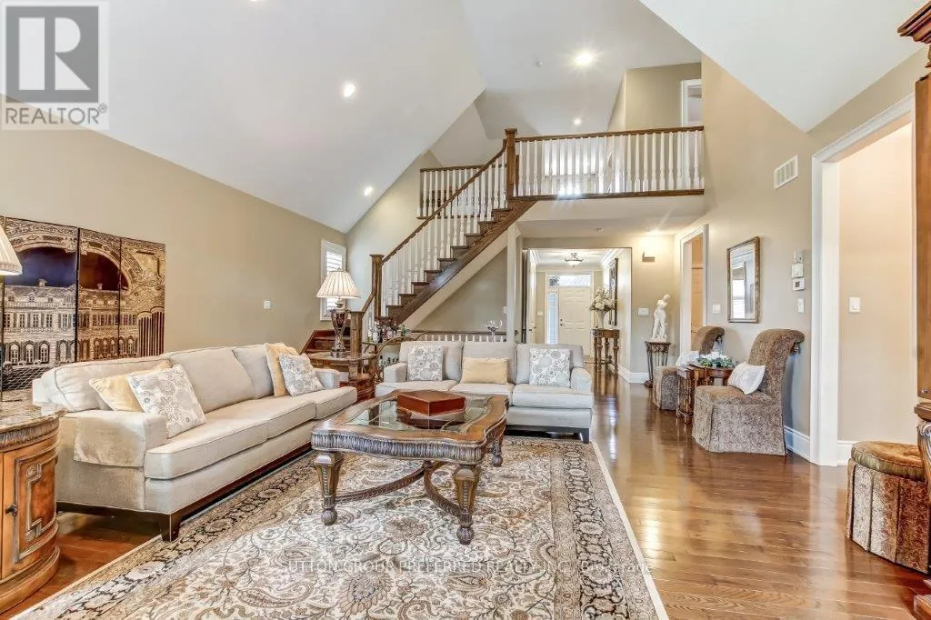 23 - 124 NORTH CENTRE ROAD, #23