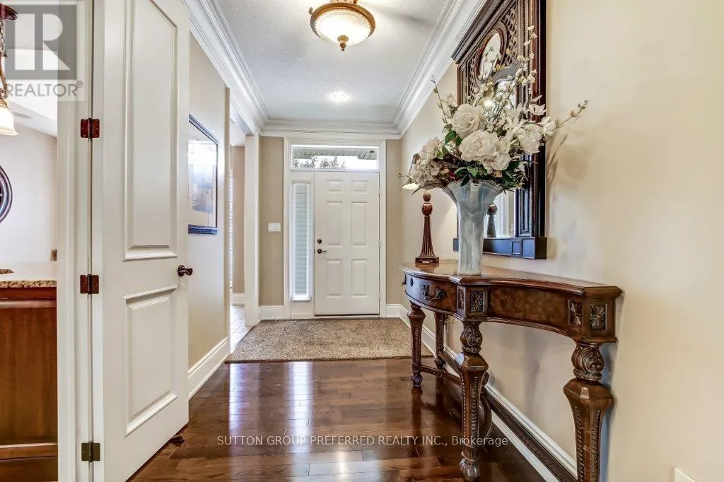 23 - 124 NORTH CENTRE ROAD, #23
