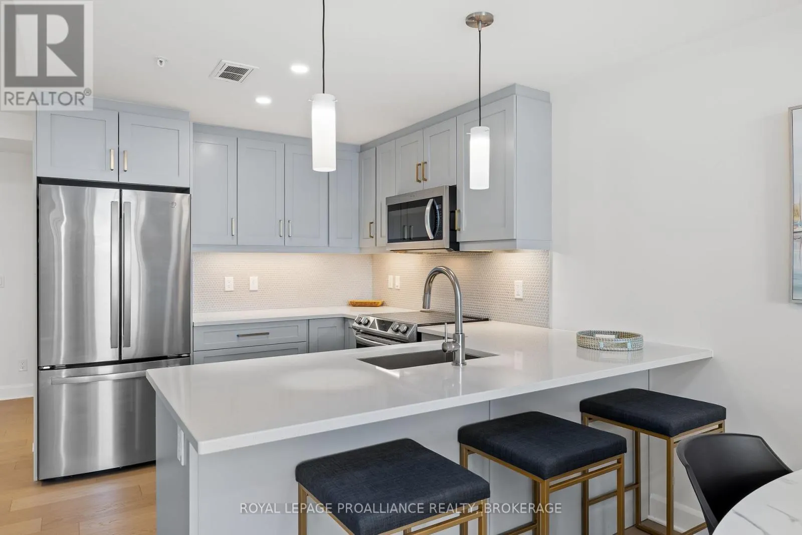 418 - 129B SOUTH STREET, #418