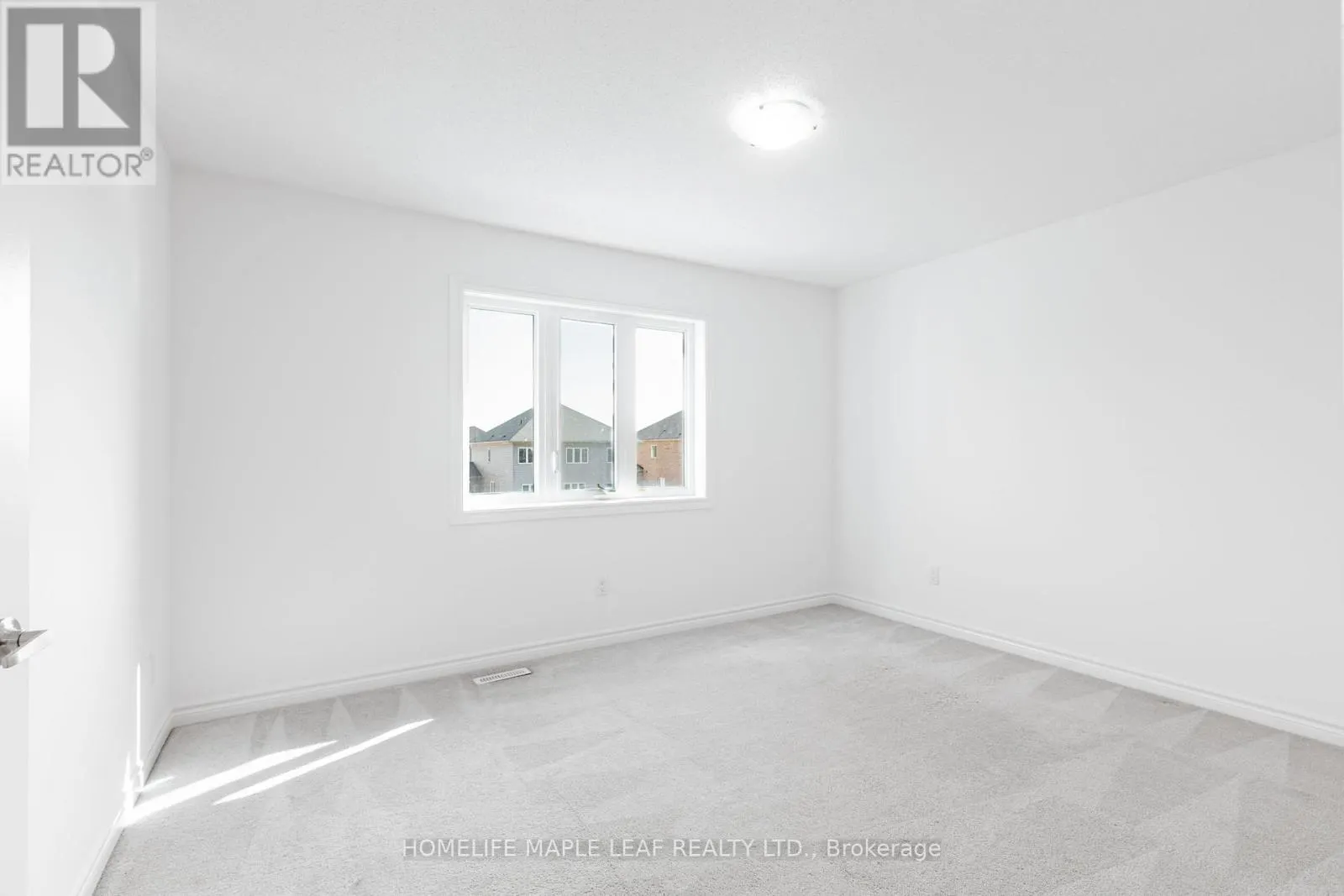 304 HAGAN STREET E