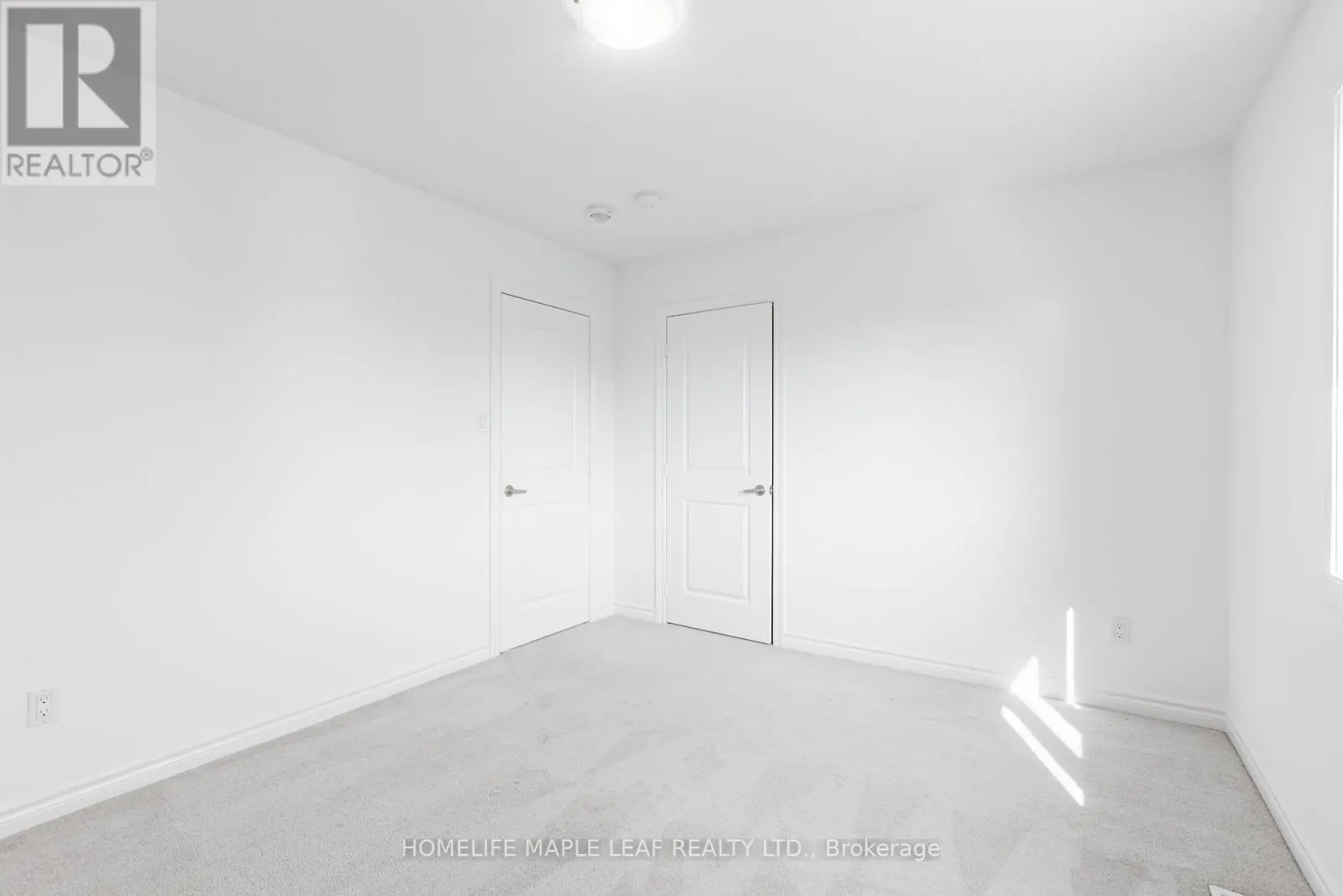 304 HAGAN STREET E