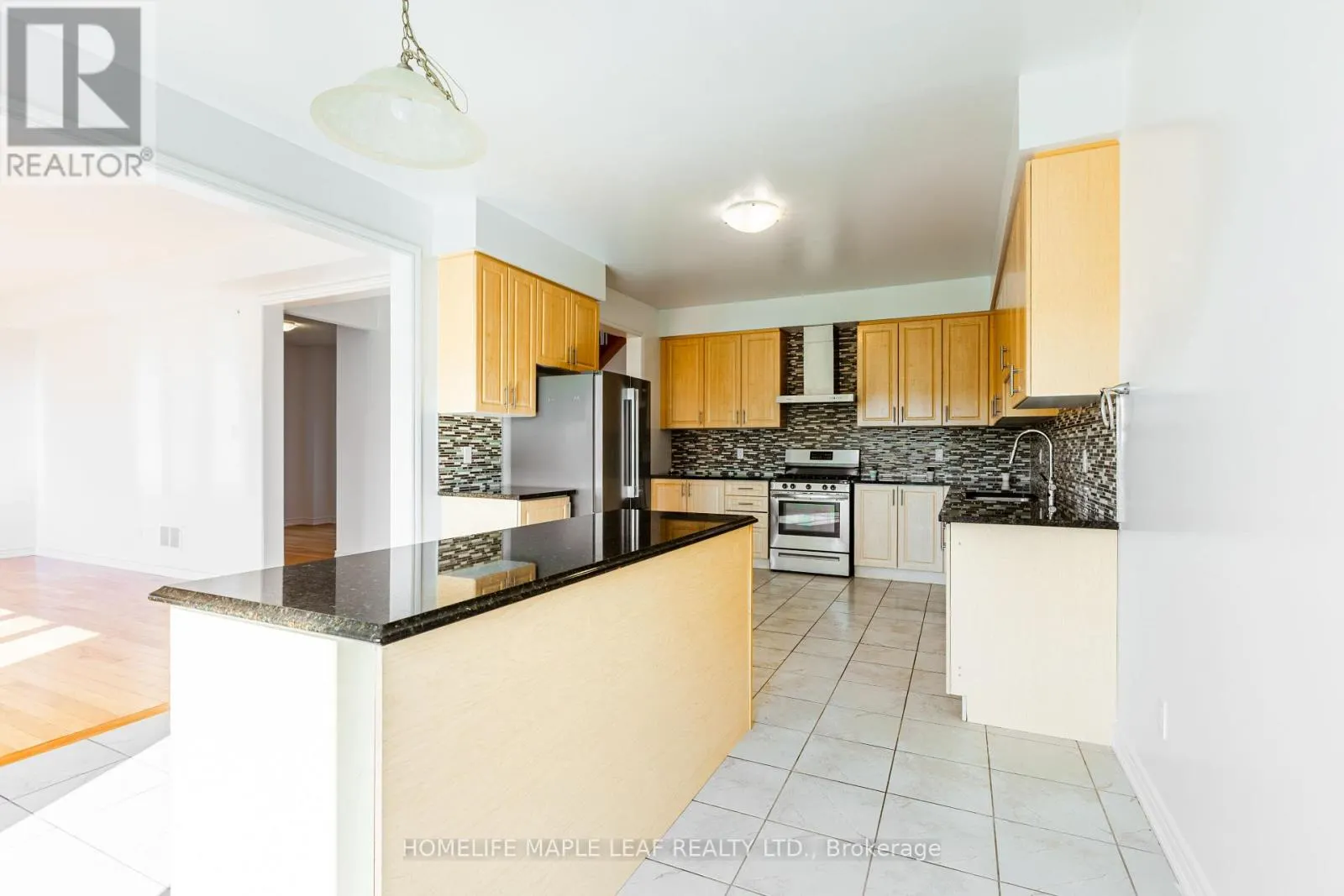 304 HAGAN STREET E