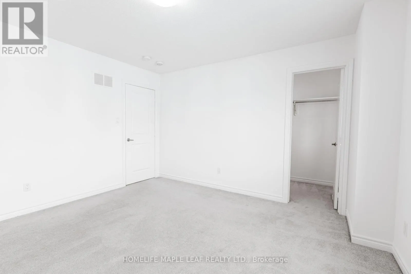 304 HAGAN STREET E