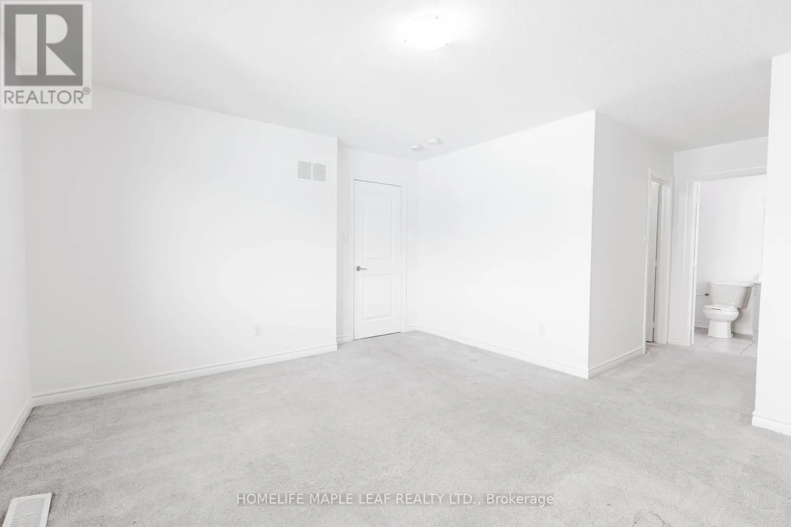 304 HAGAN STREET E