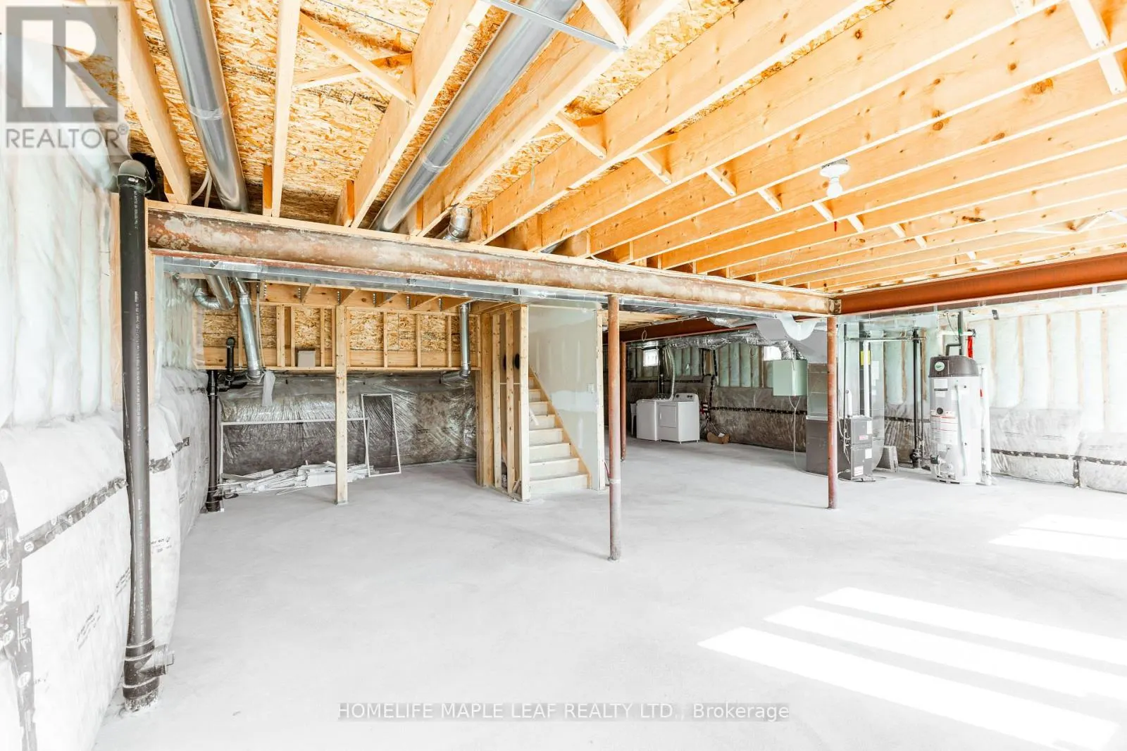 304 HAGAN STREET E
