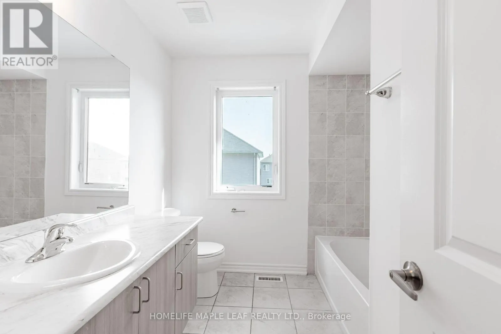 304 HAGAN STREET E