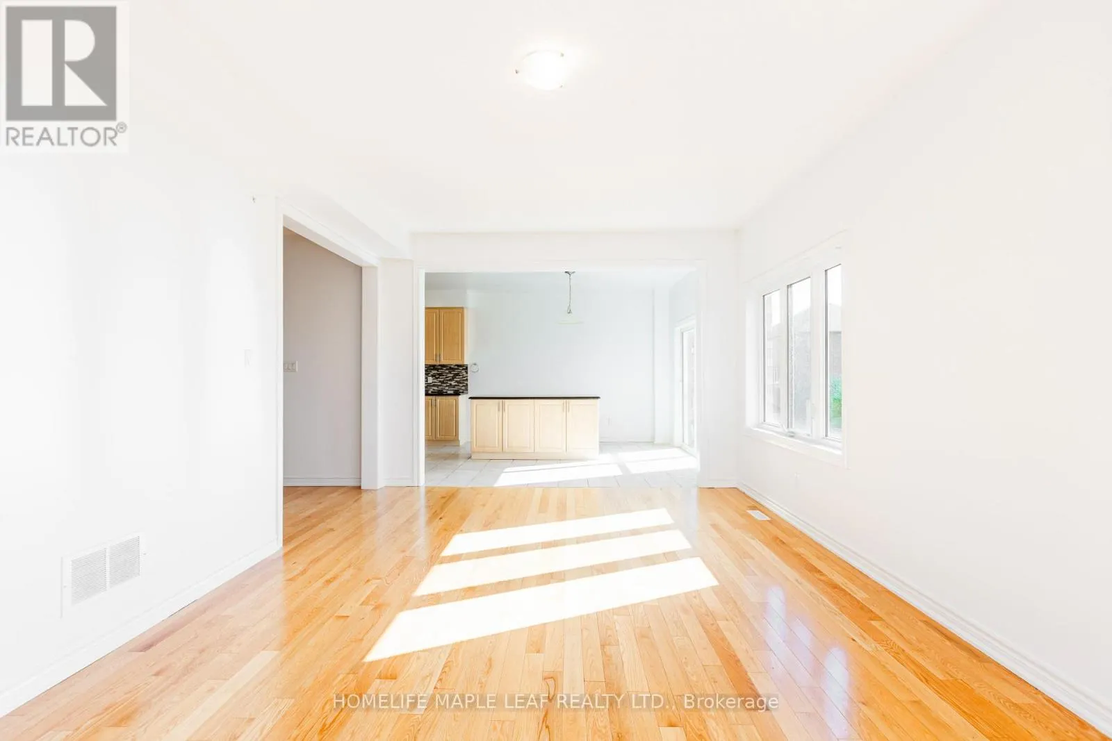 304 HAGAN STREET E