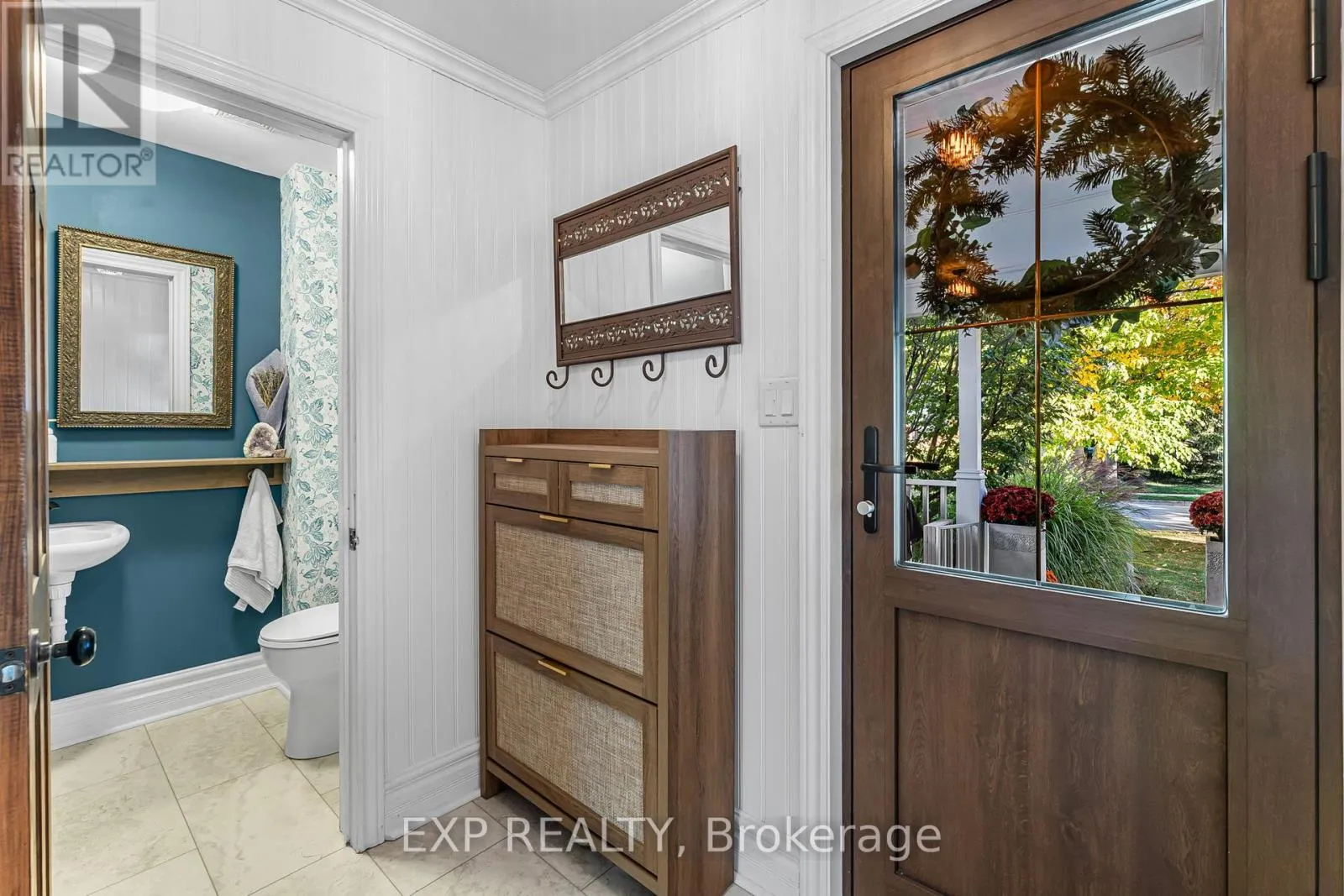 24 ROBINSON STREET S