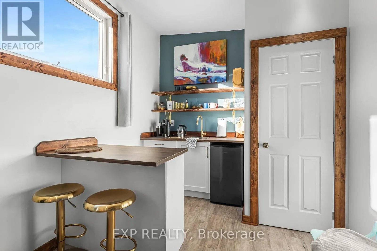 24 ROBINSON STREET S