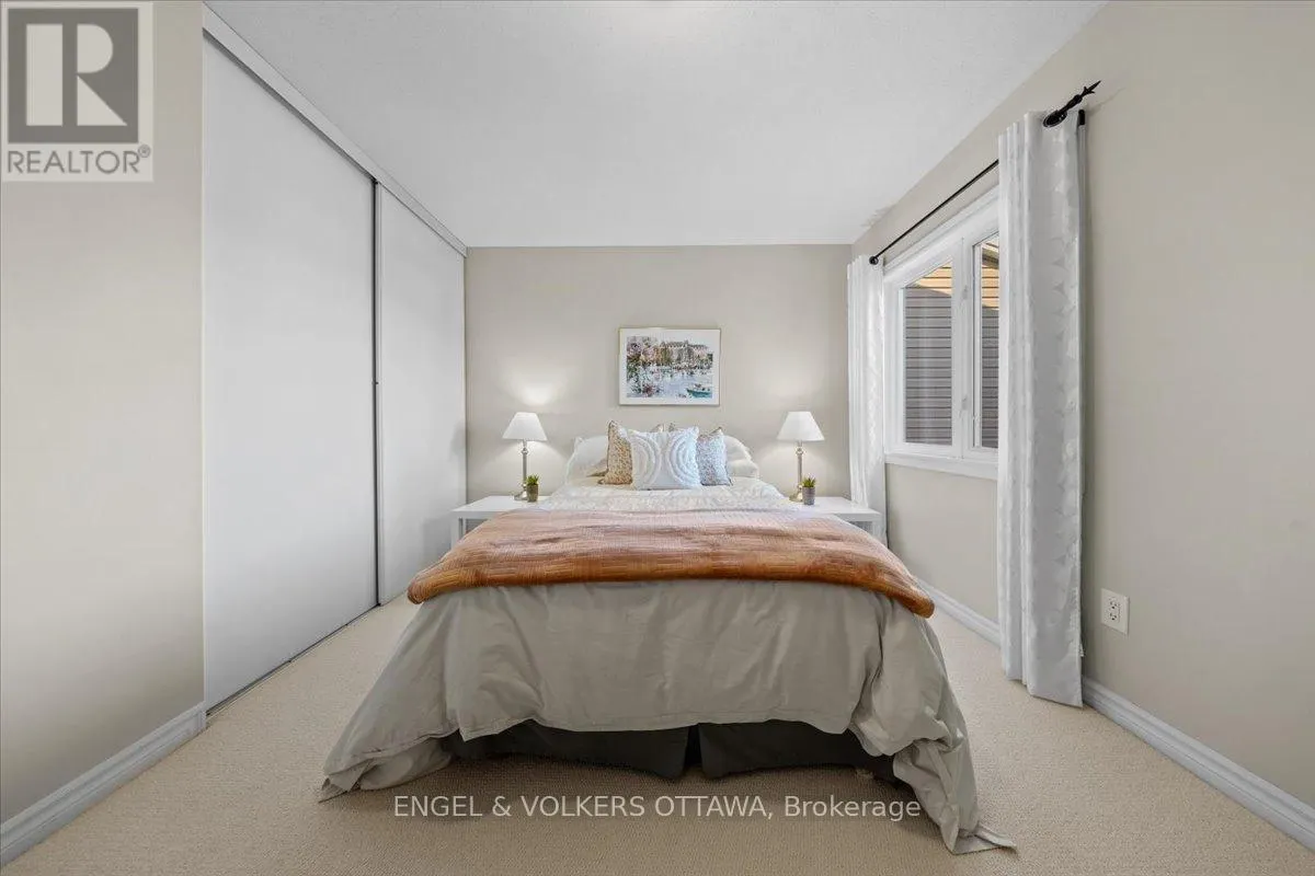1003 MARKWICK CRESCENT