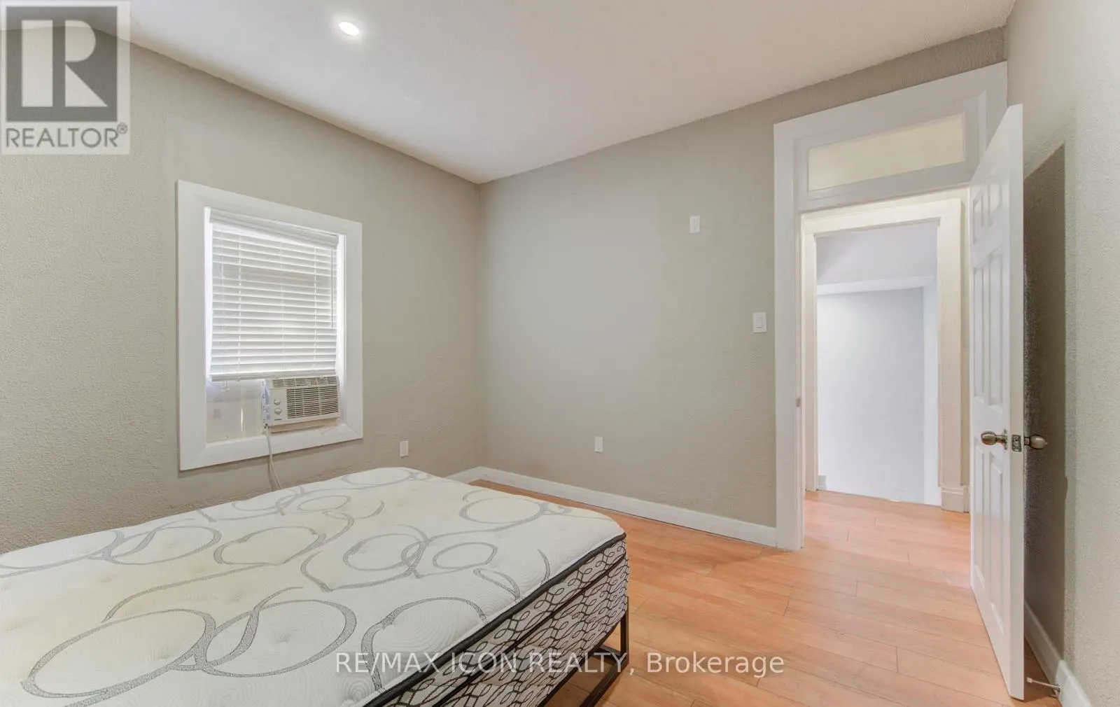 138 COURTLAND AVENUE E