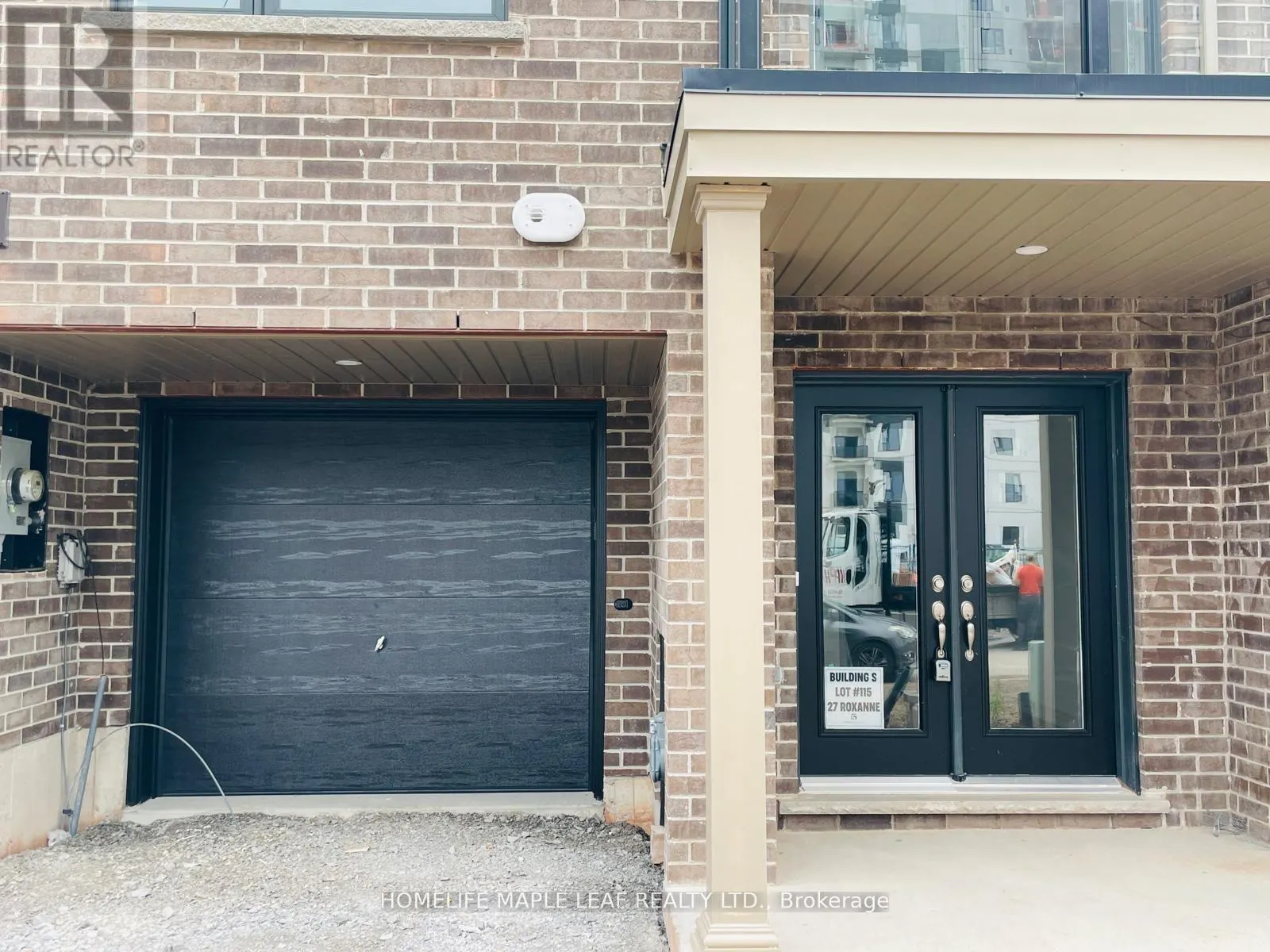115 - 27 ROXANNE DRIVE
