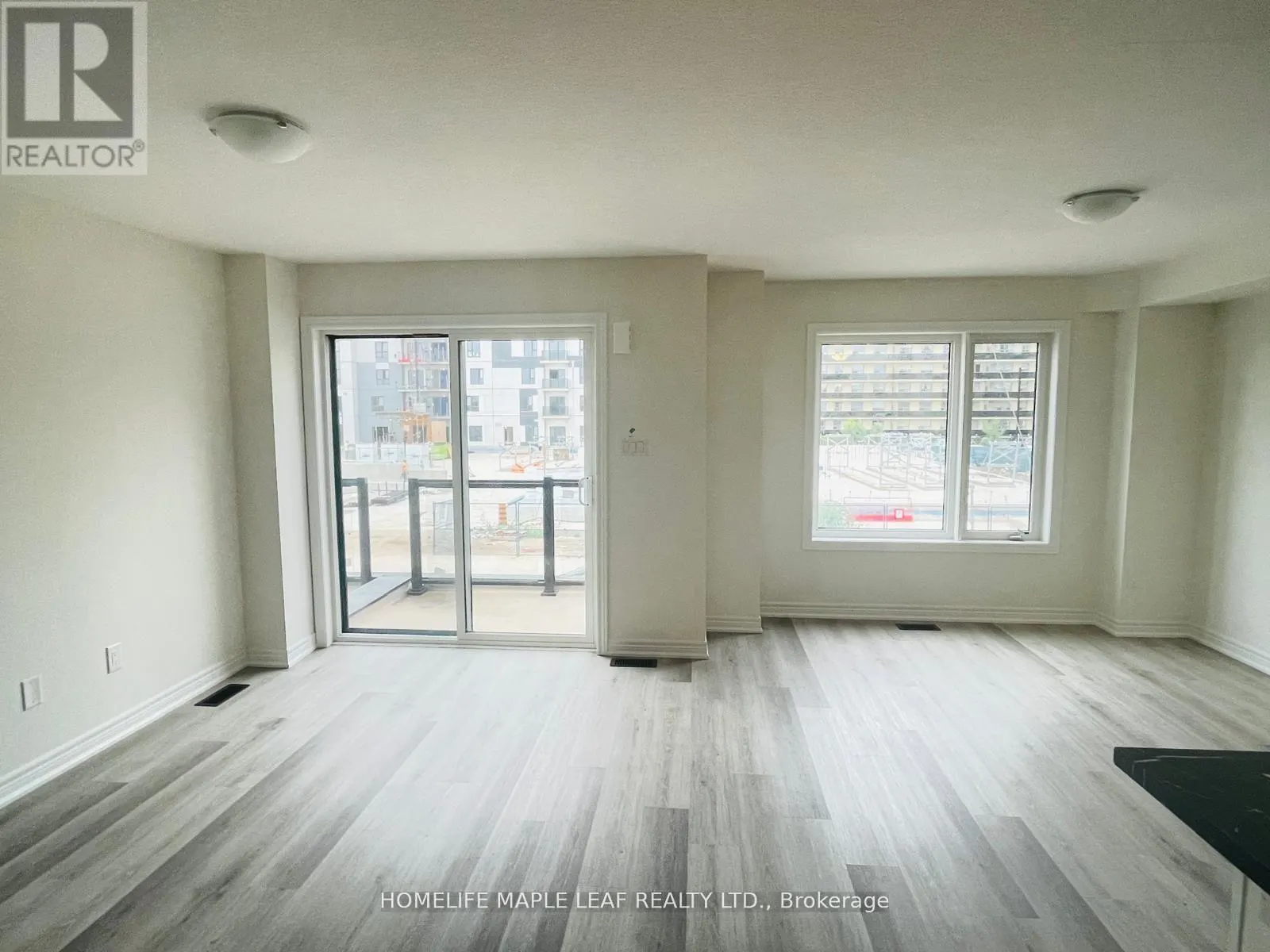 115 - 27 ROXANNE DRIVE