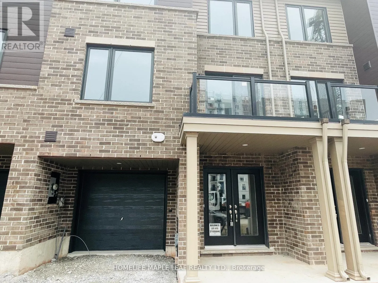 115 - 27 ROXANNE DRIVE