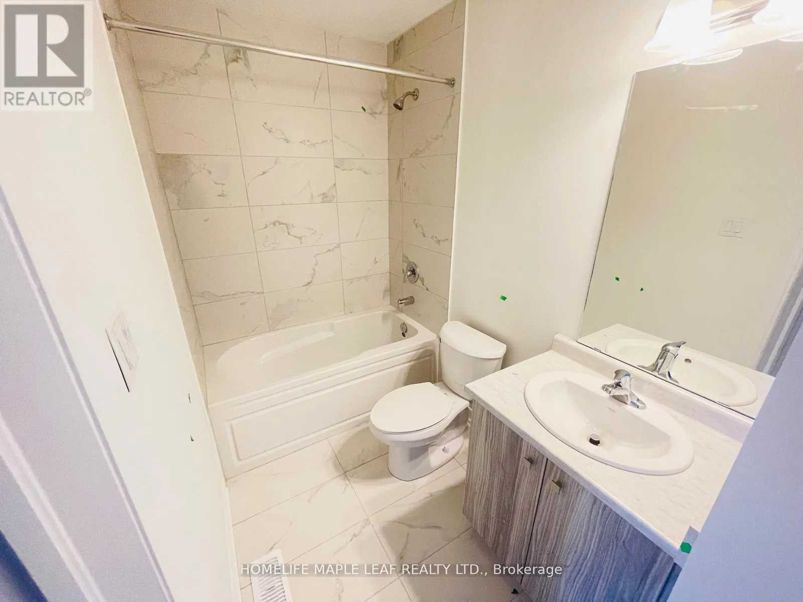 115 - 27 ROXANNE DRIVE