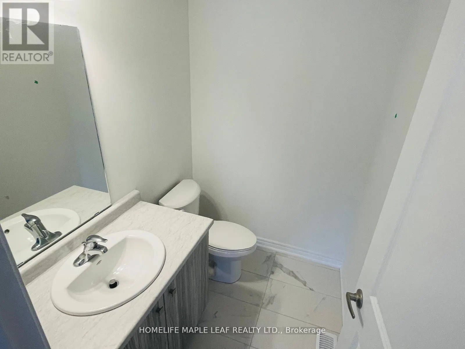 115 - 27 ROXANNE DRIVE