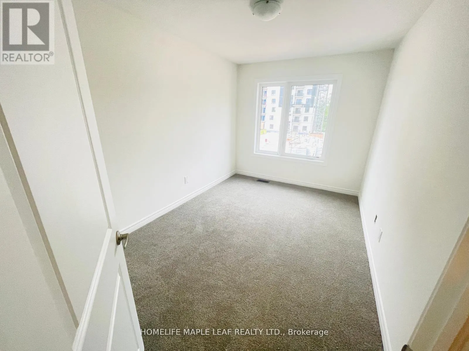115 - 27 ROXANNE DRIVE
