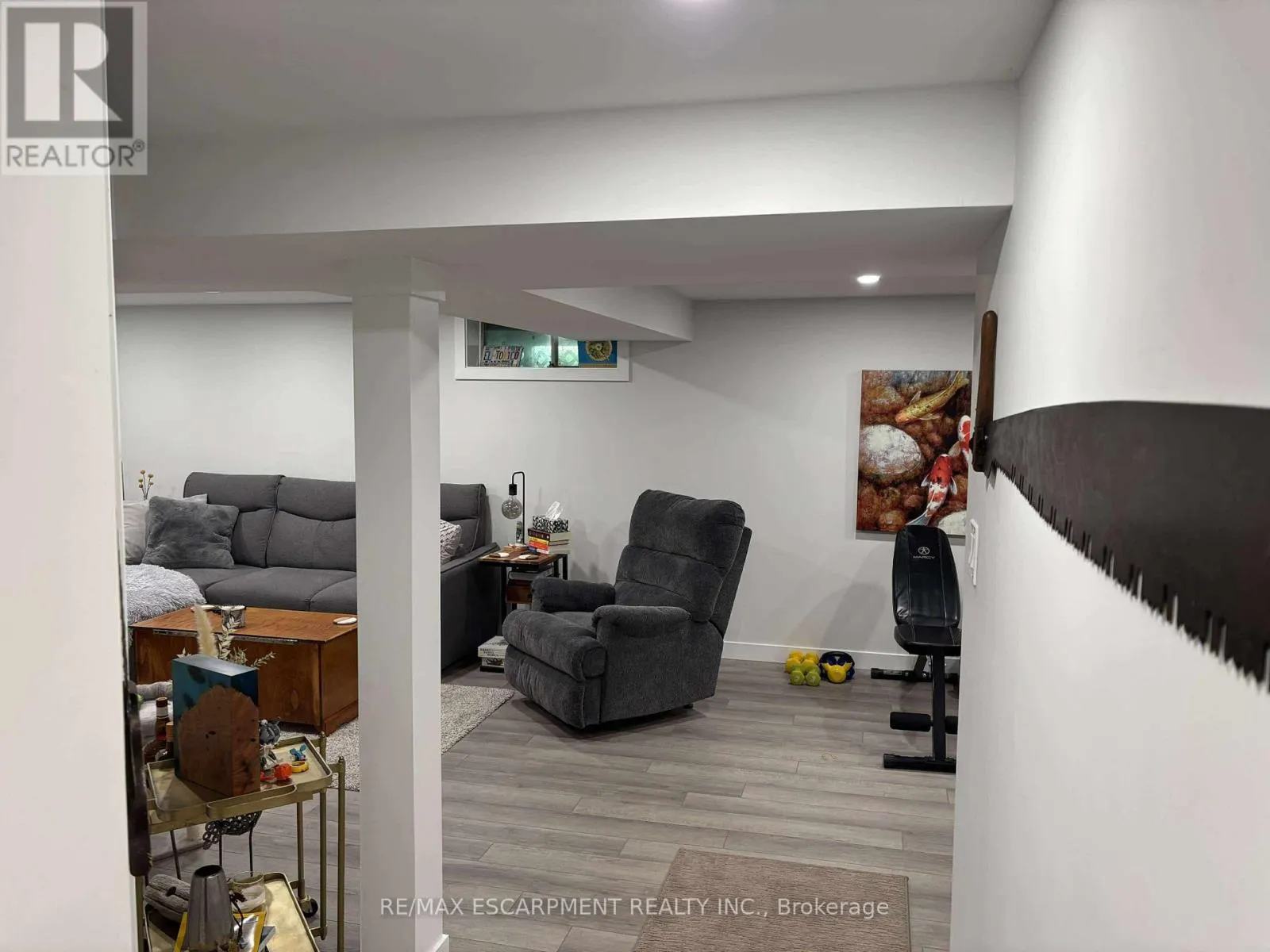 LOWER - 19 PAVAROTTI COURT