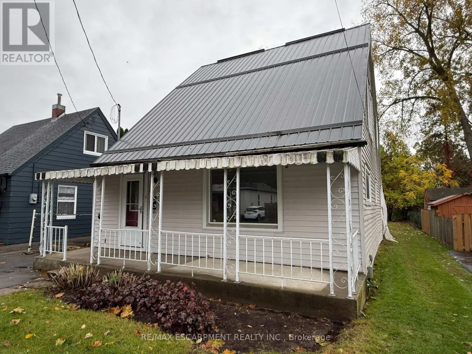 106 ABERDEEN AVENUE