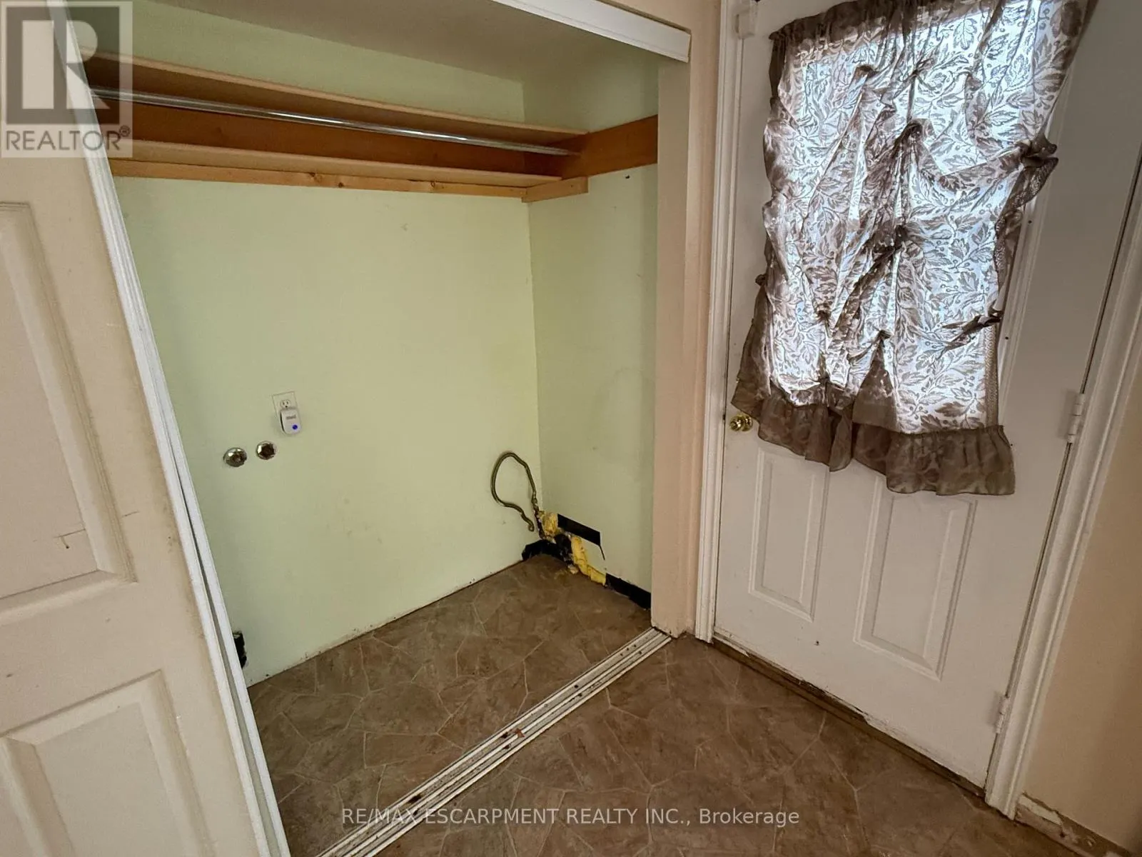 106 ABERDEEN AVENUE