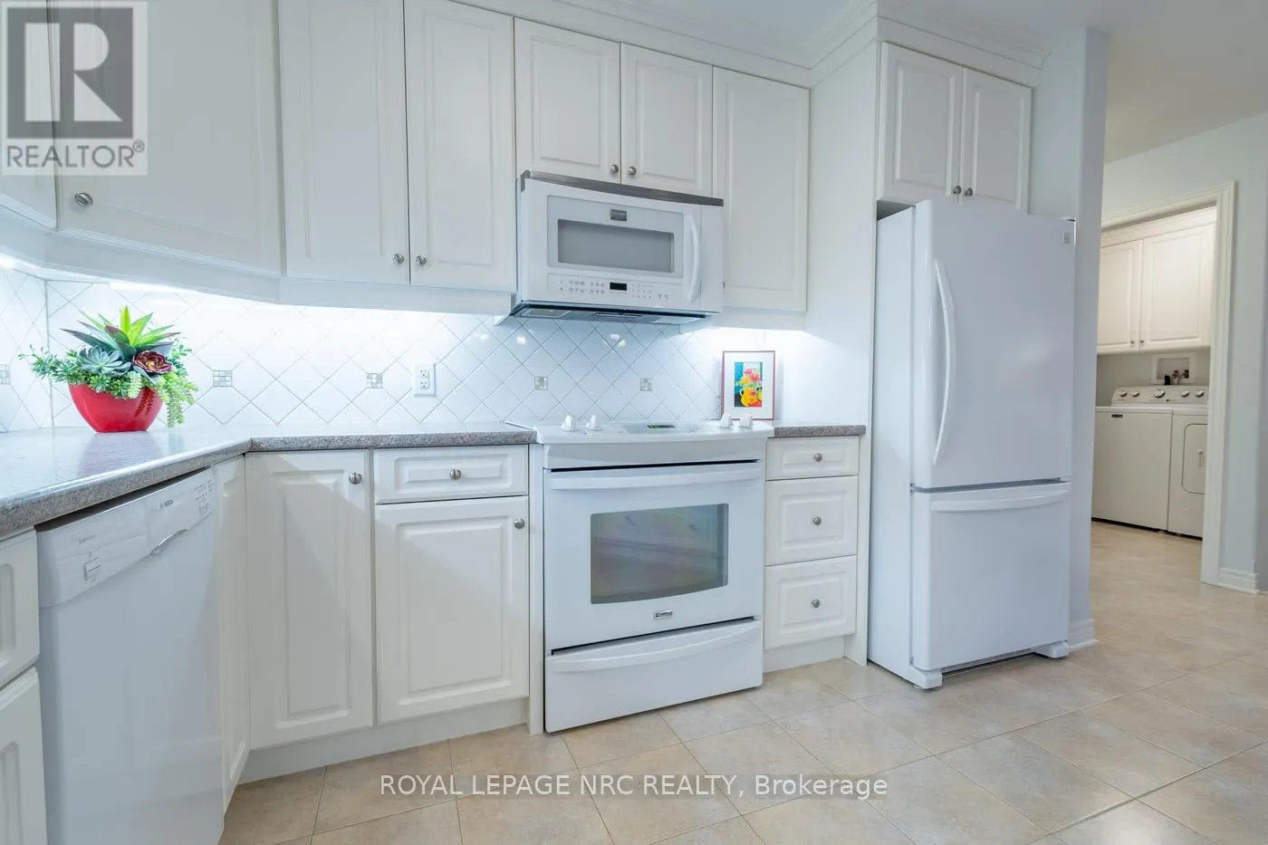 31 - 70 ELMWOOD AVENUE, #31
