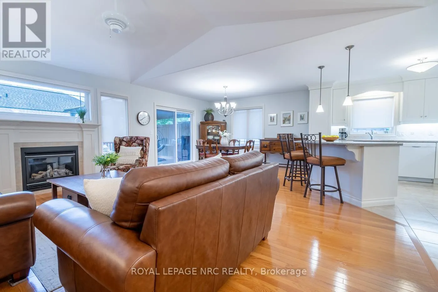 31 - 70 ELMWOOD AVENUE, #31