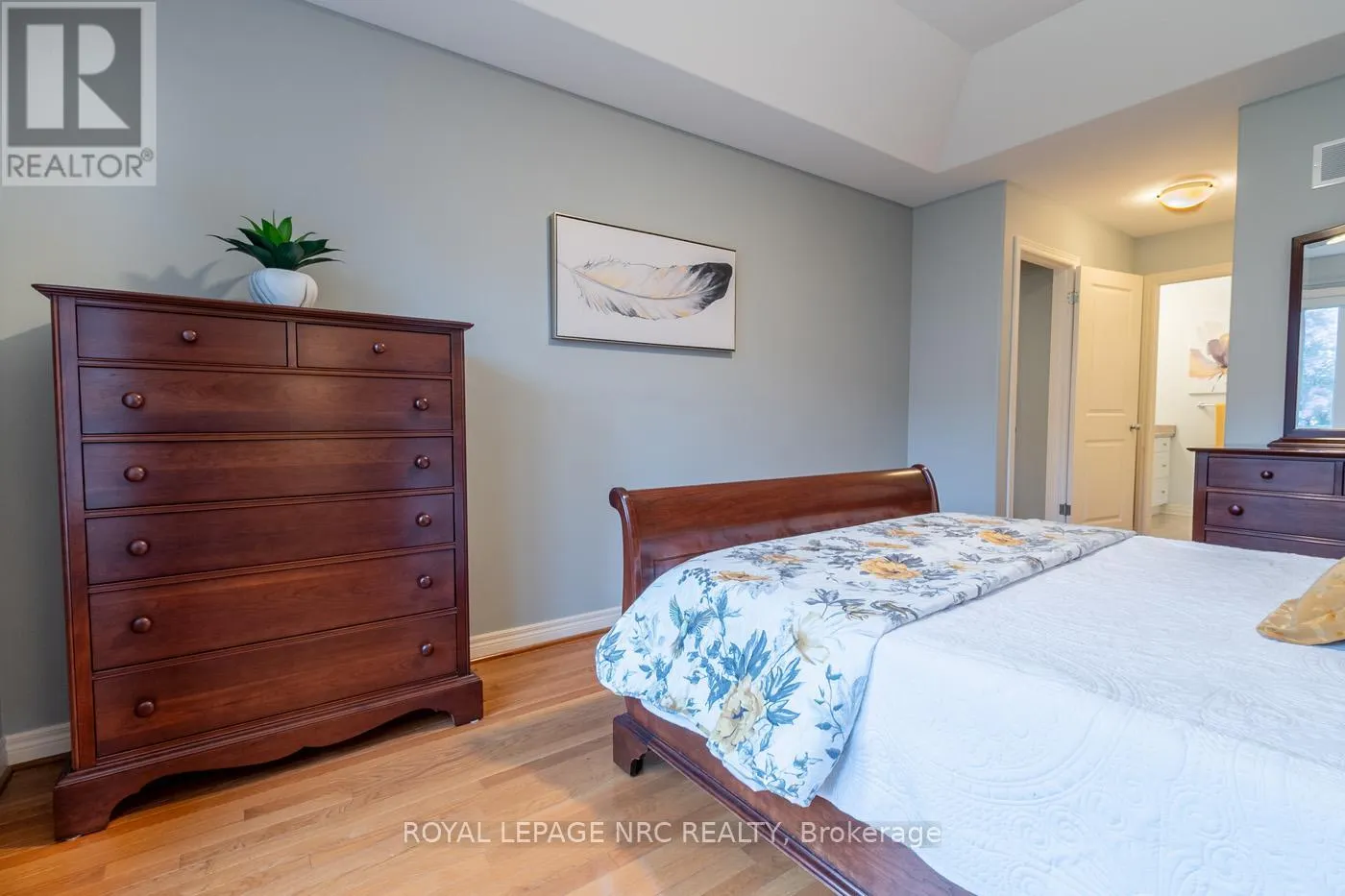 31 - 70 ELMWOOD AVENUE, #31