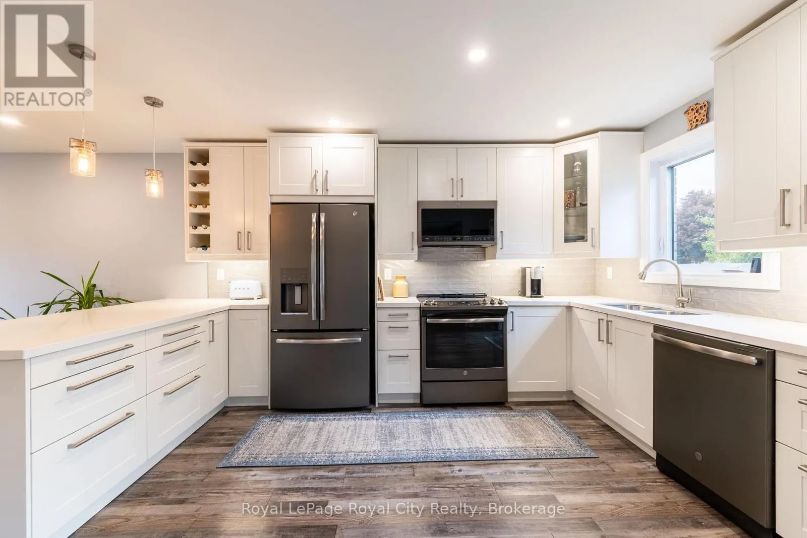 118 STIRLING MACGREGOR DRIVE