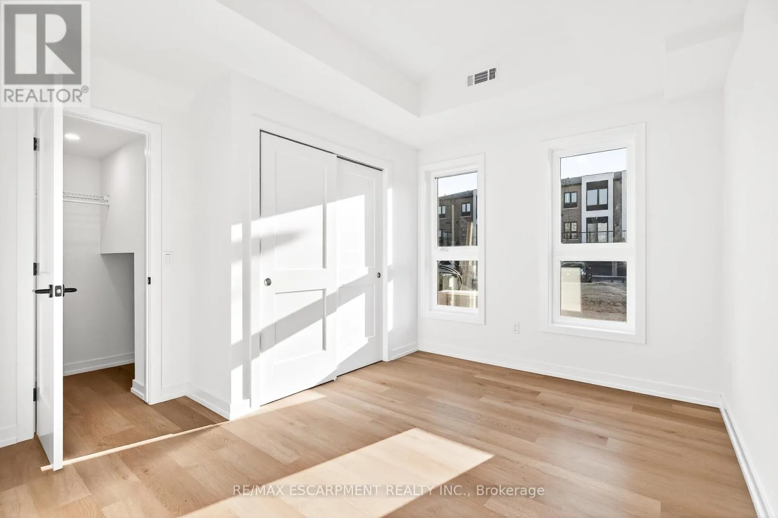 32 - 70 KENESKY DRIVE