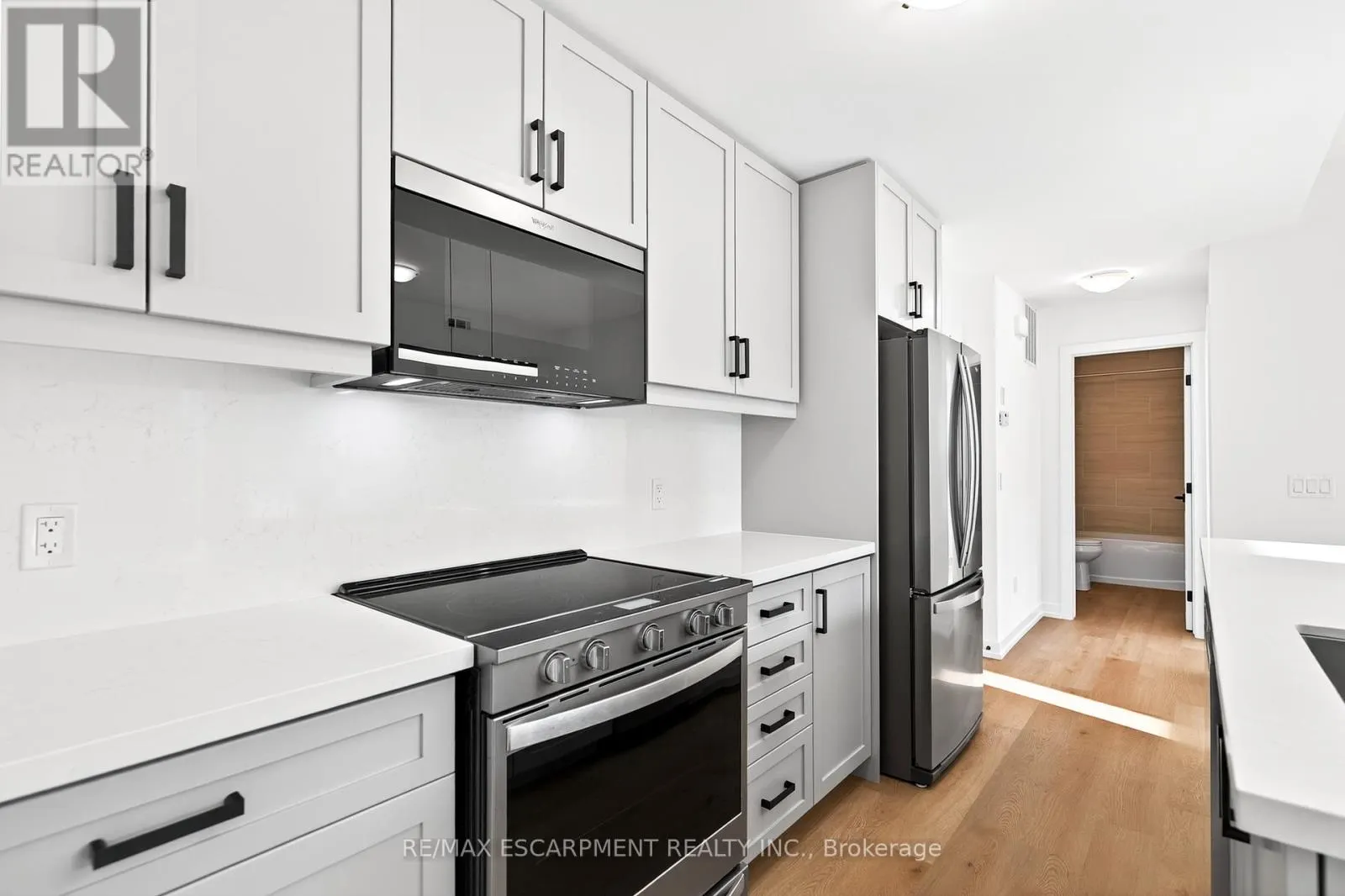 32 - 70 KENESKY DRIVE