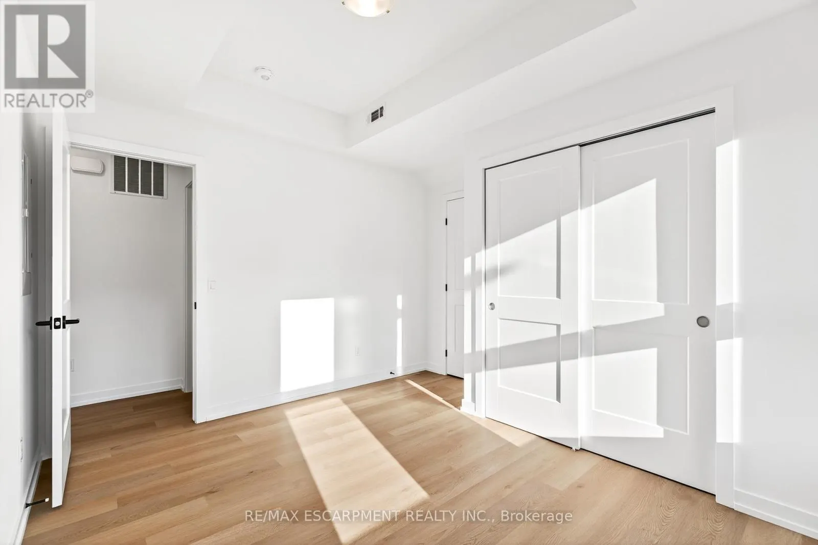 32 - 70 KENESKY DRIVE