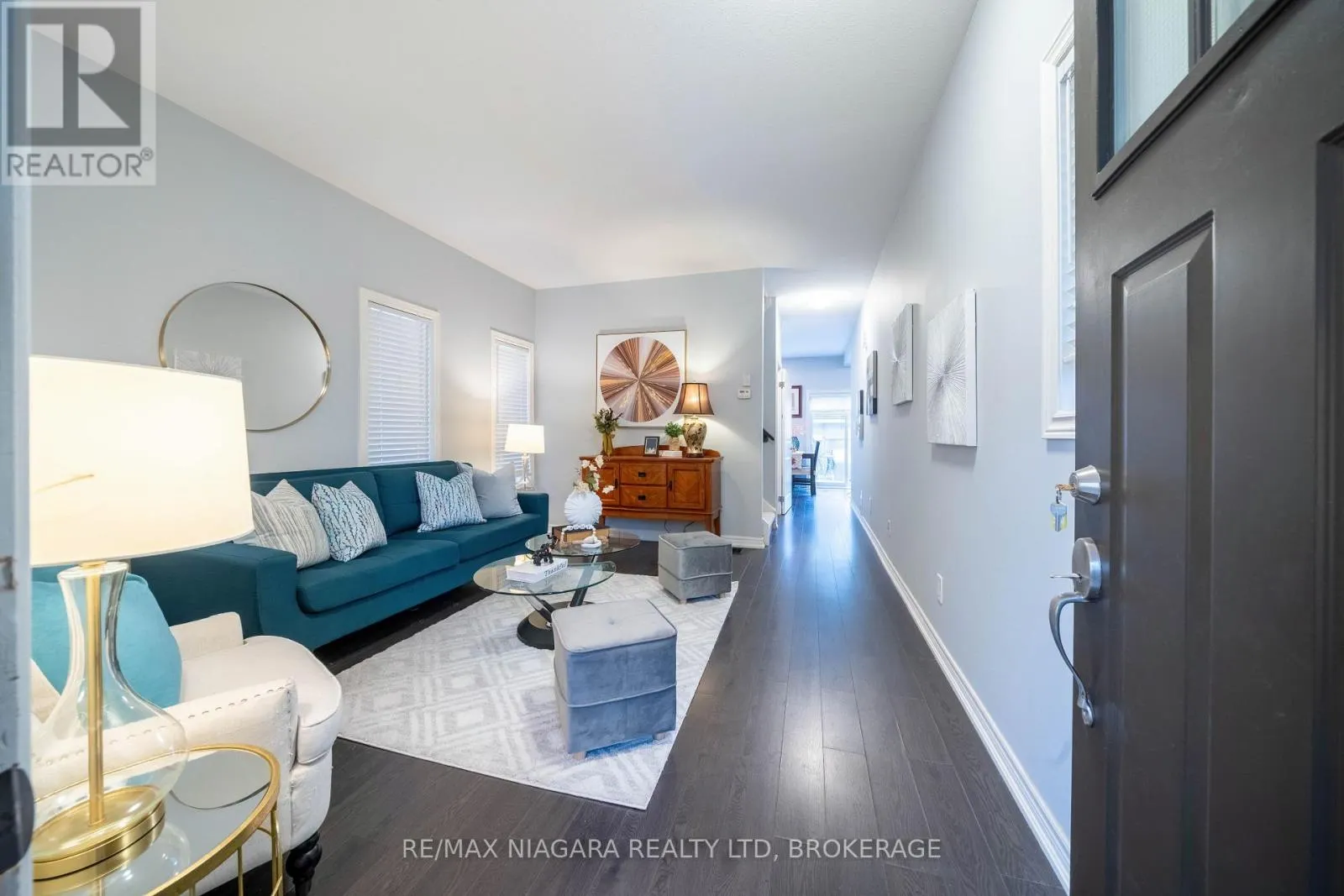 2 MARREN STREET