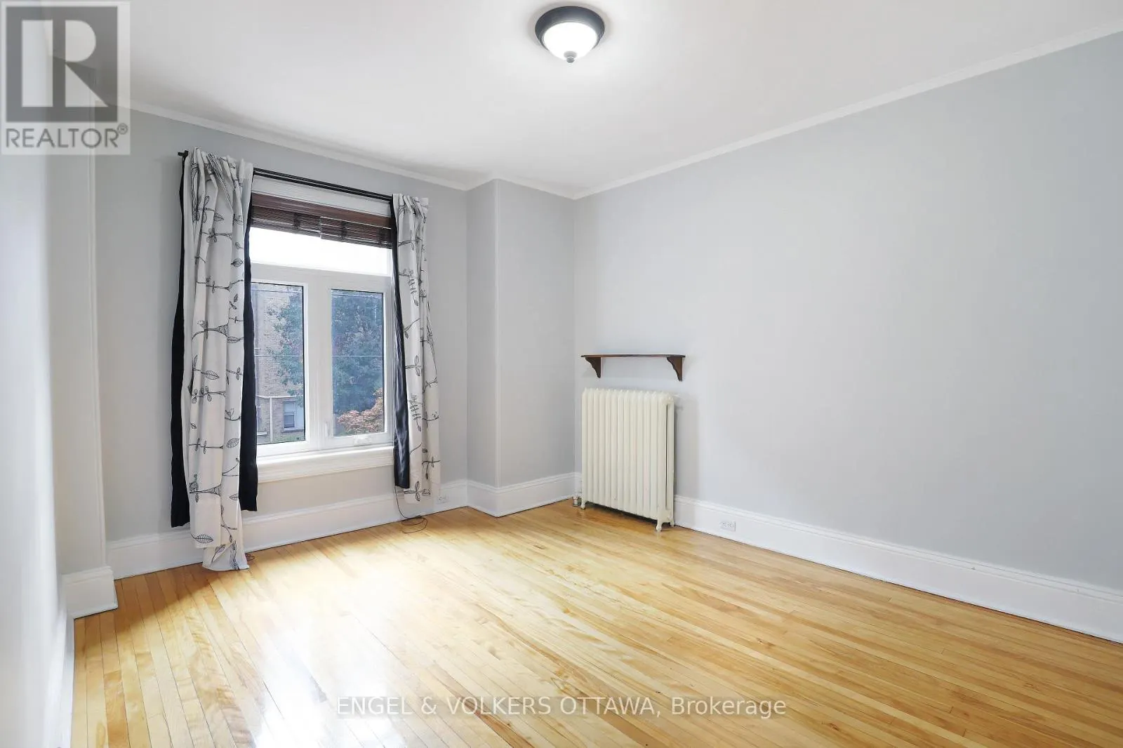 2 - 29 ARGYLE AVENUE