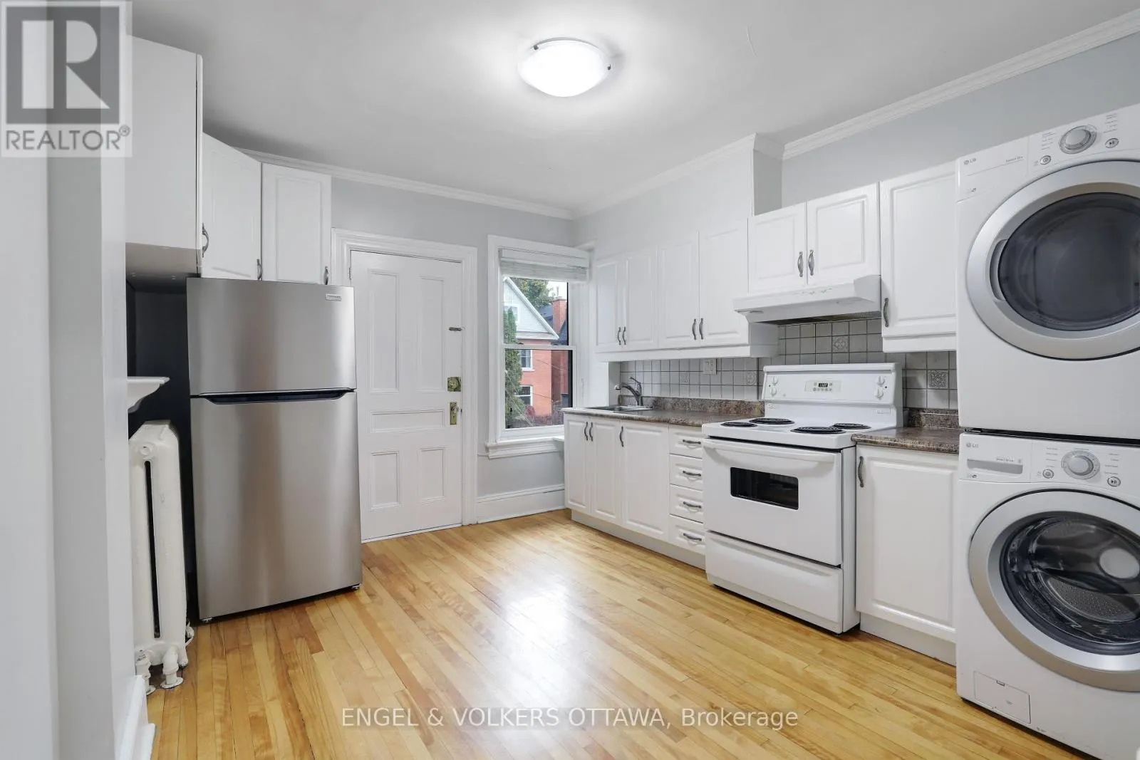 2 - 29 ARGYLE AVENUE