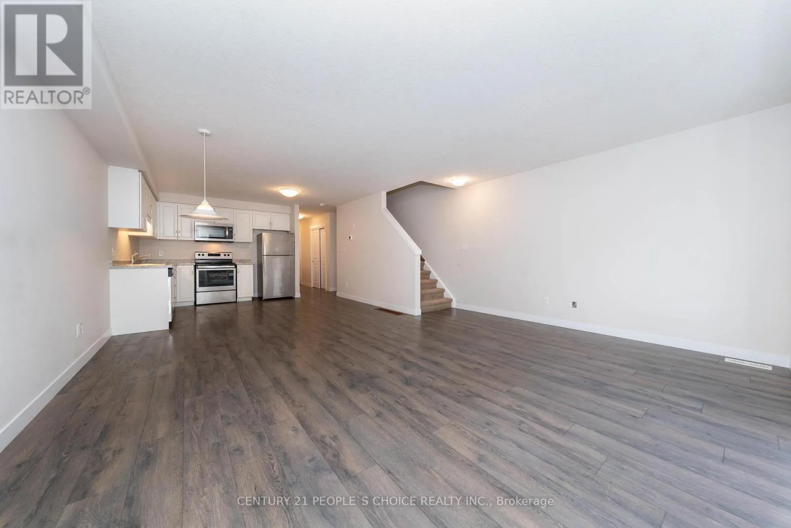 155 ROCHEFORT STREET
