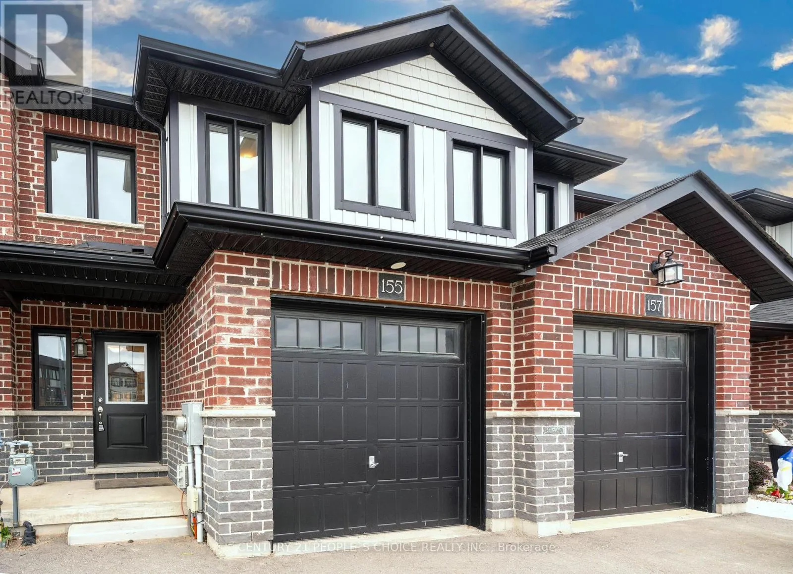 155 ROCHEFORT STREET