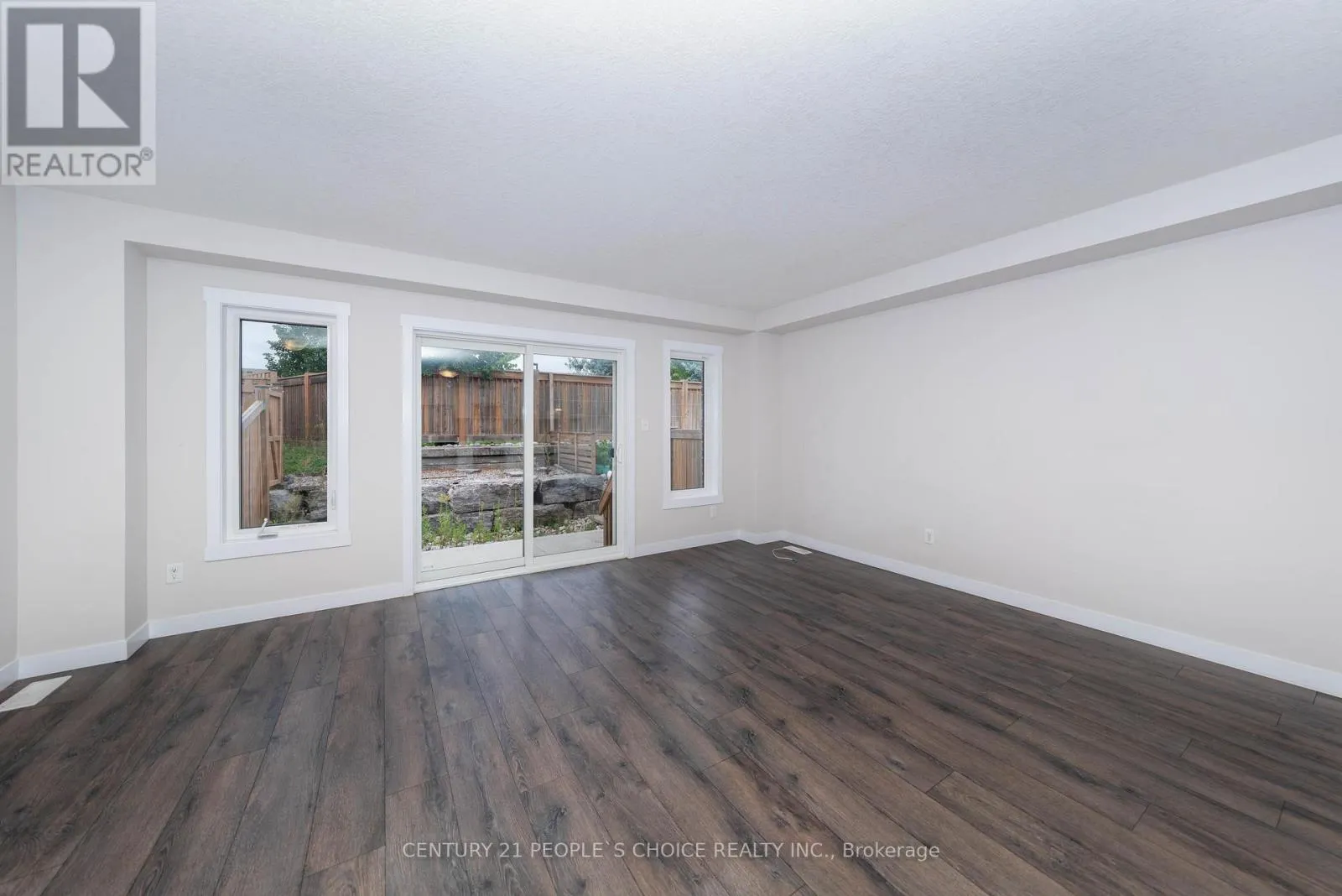 155 ROCHEFORT STREET
