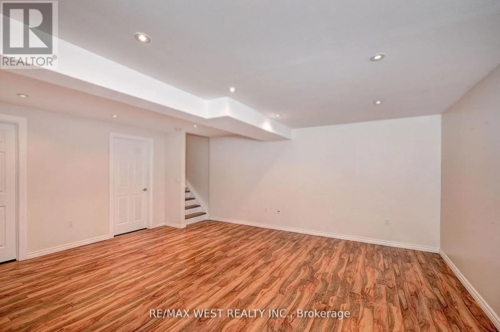 21 MACHADO STREET