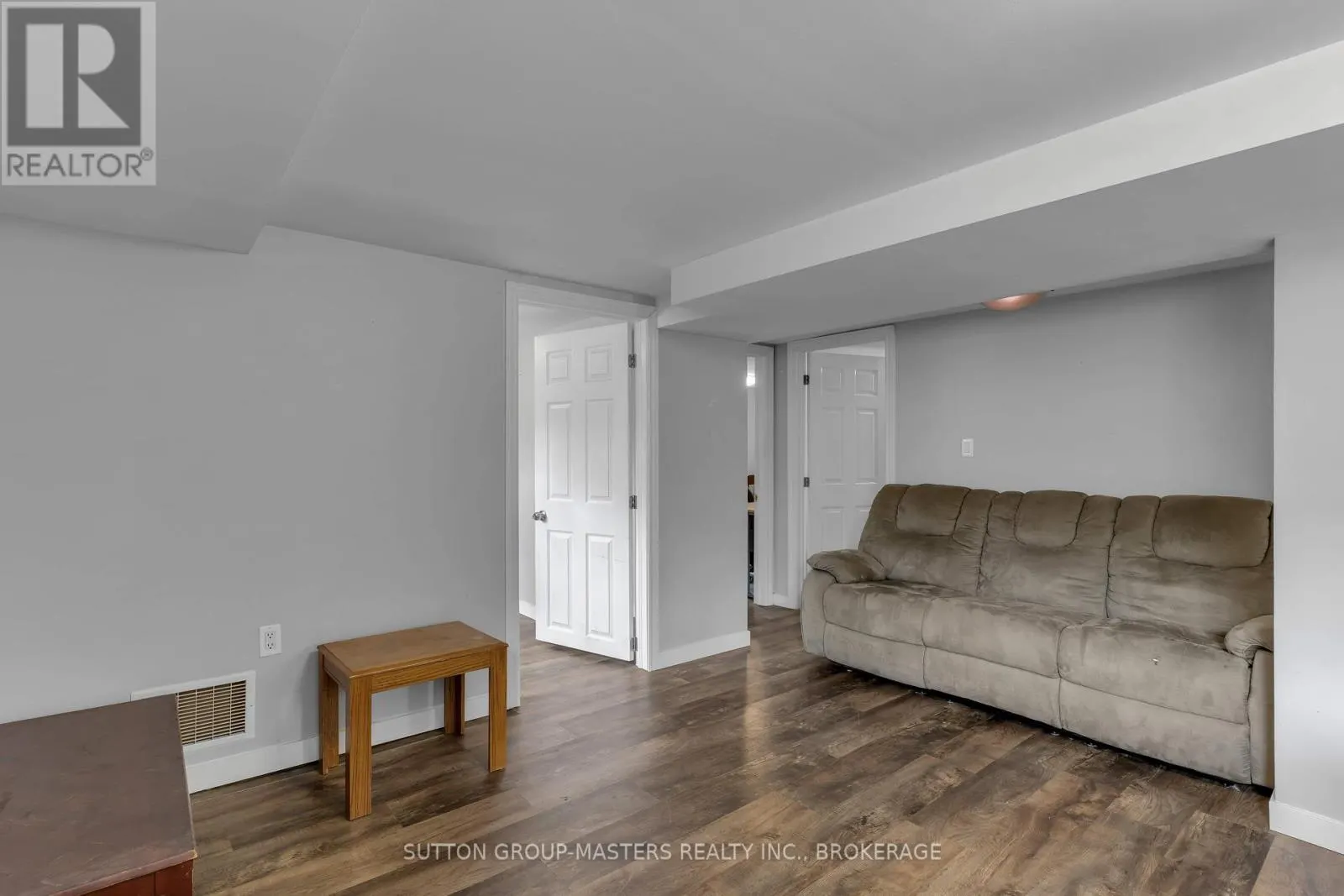 250 YONGE STREET