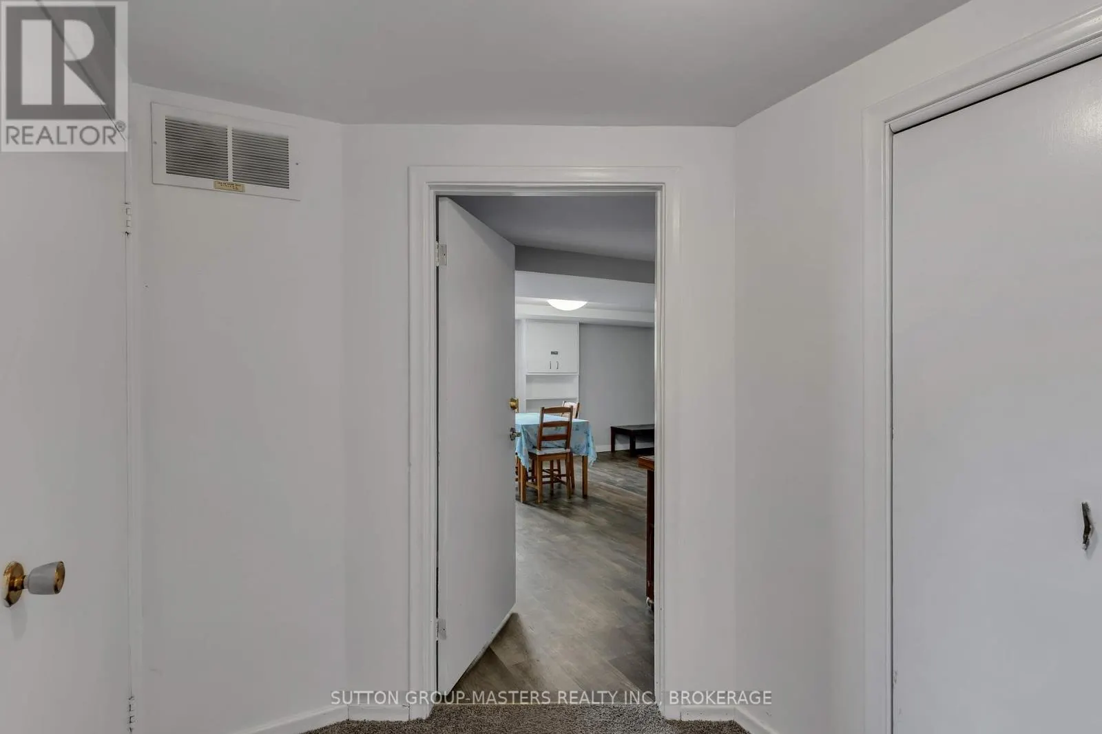 250 YONGE STREET