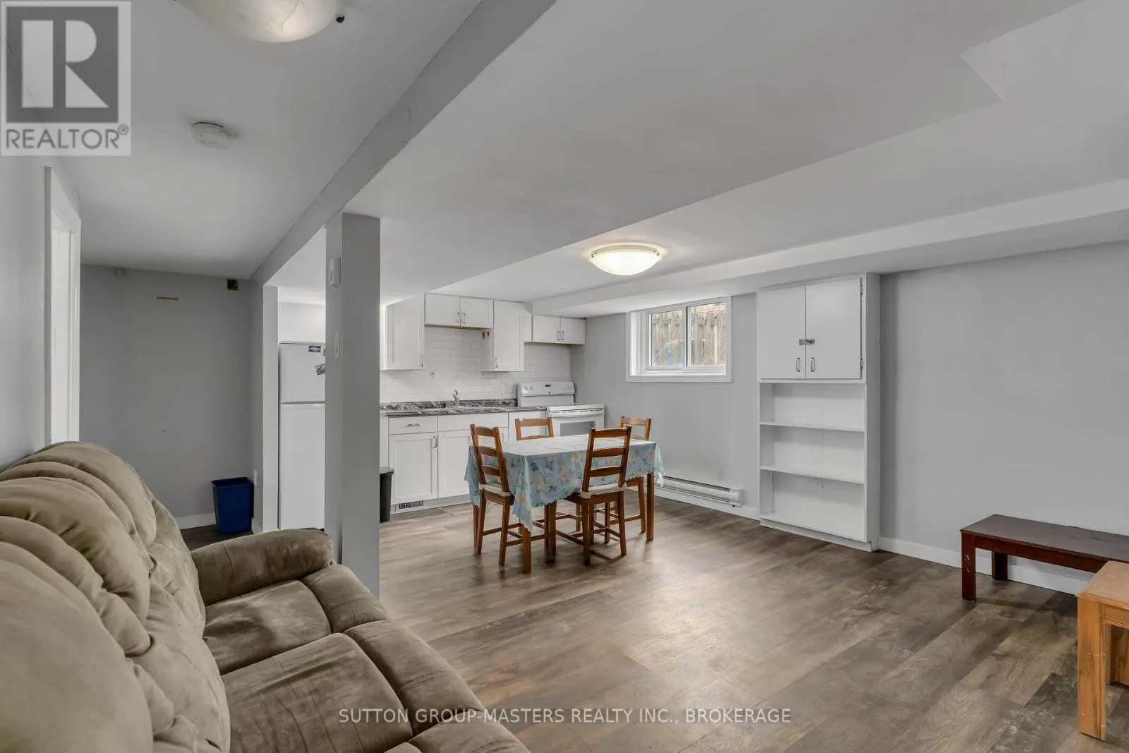 250 YONGE STREET