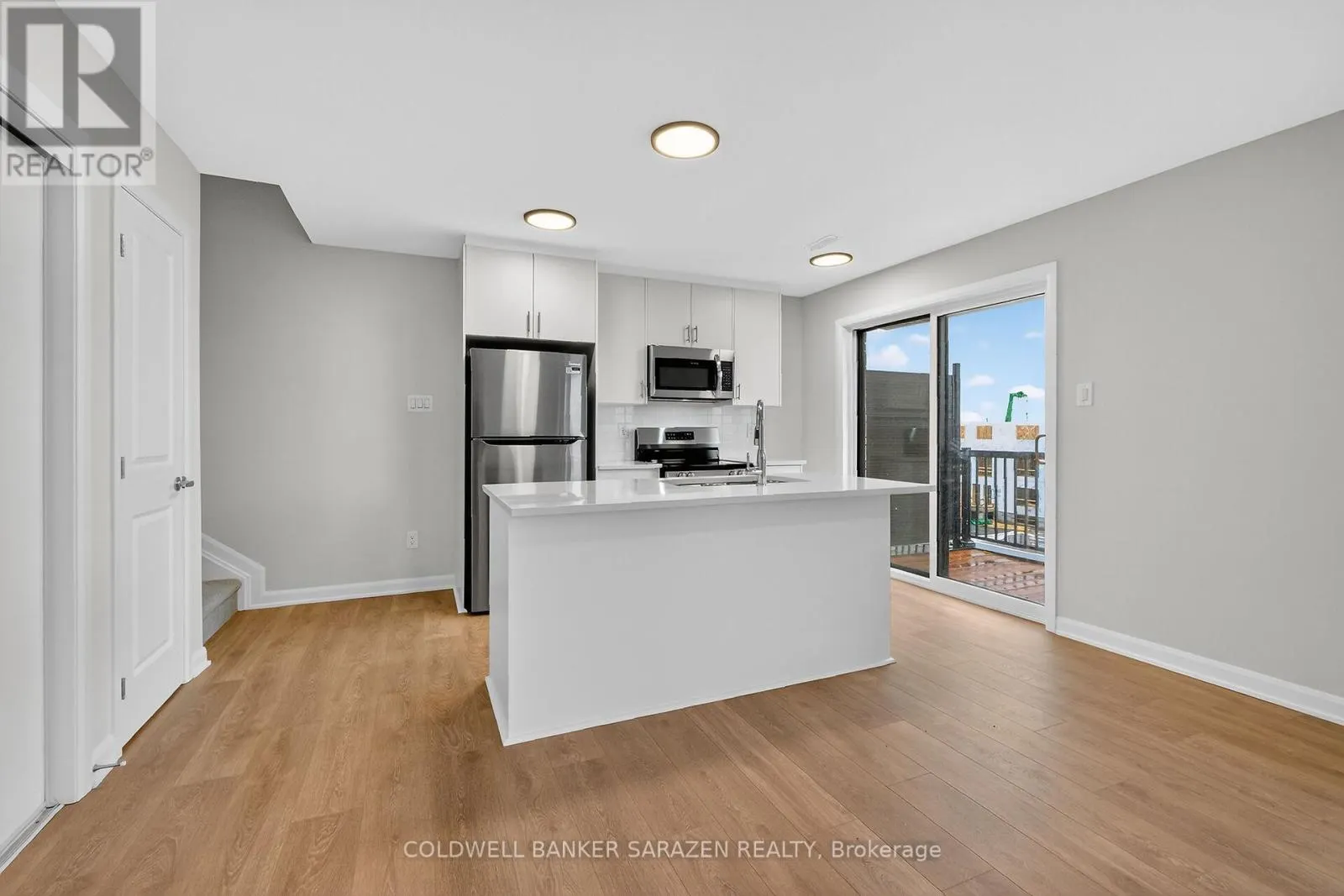 18 - 801 GLENROY GILBERT DRIVE