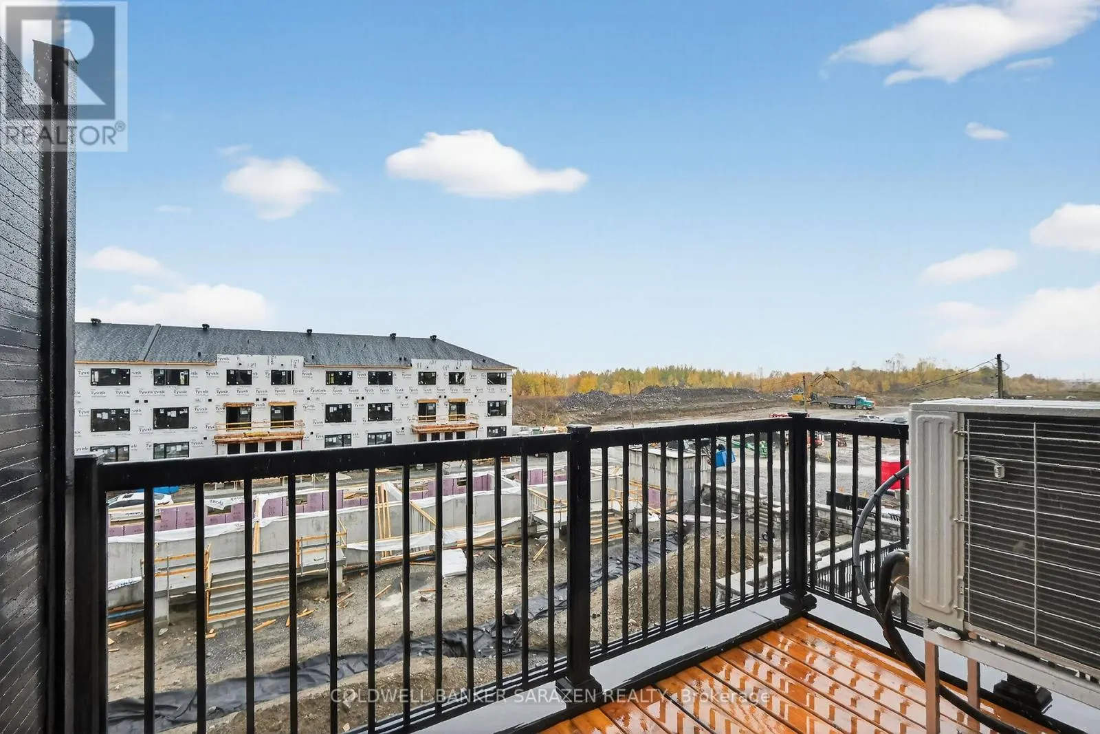 18 - 801 GLENROY GILBERT DRIVE