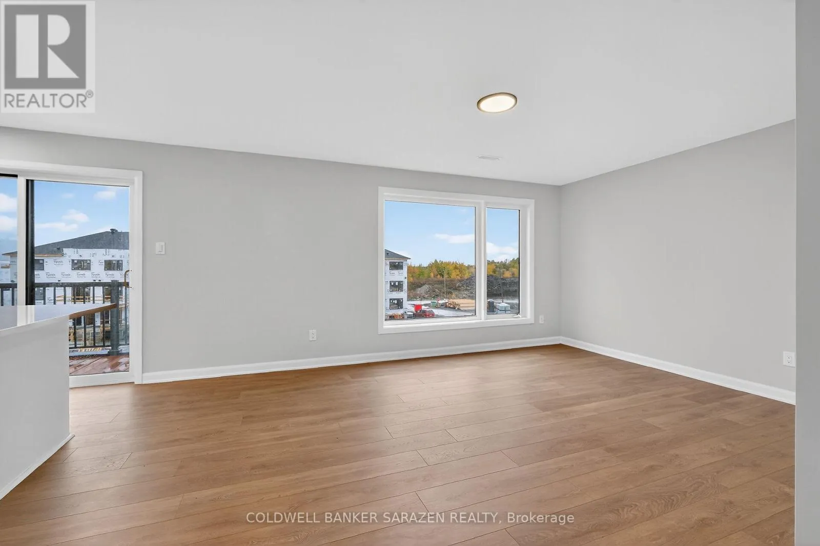 18 - 801 GLENROY GILBERT DRIVE